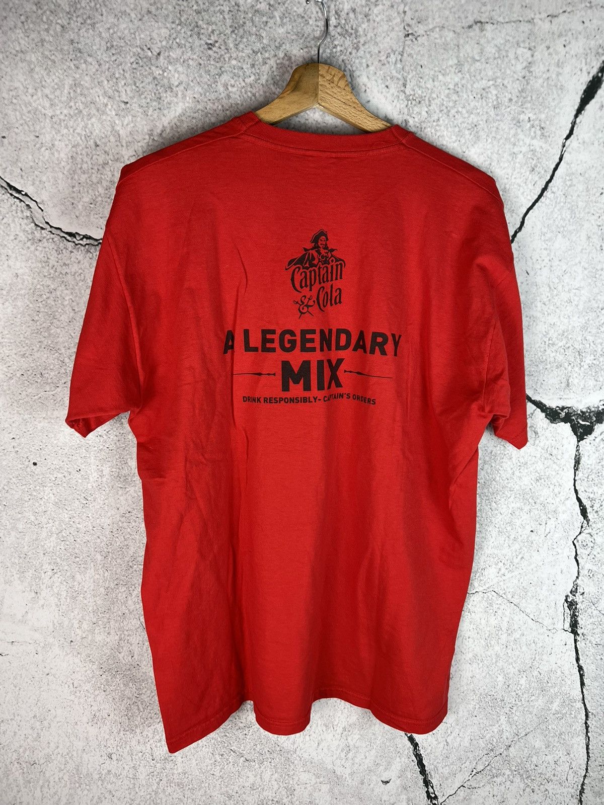Vintage Vintage Capitan Morgan a legendary mix alcohol rum tshirt Size US L / EU 52-54 / 3 - 2 Thumbnail