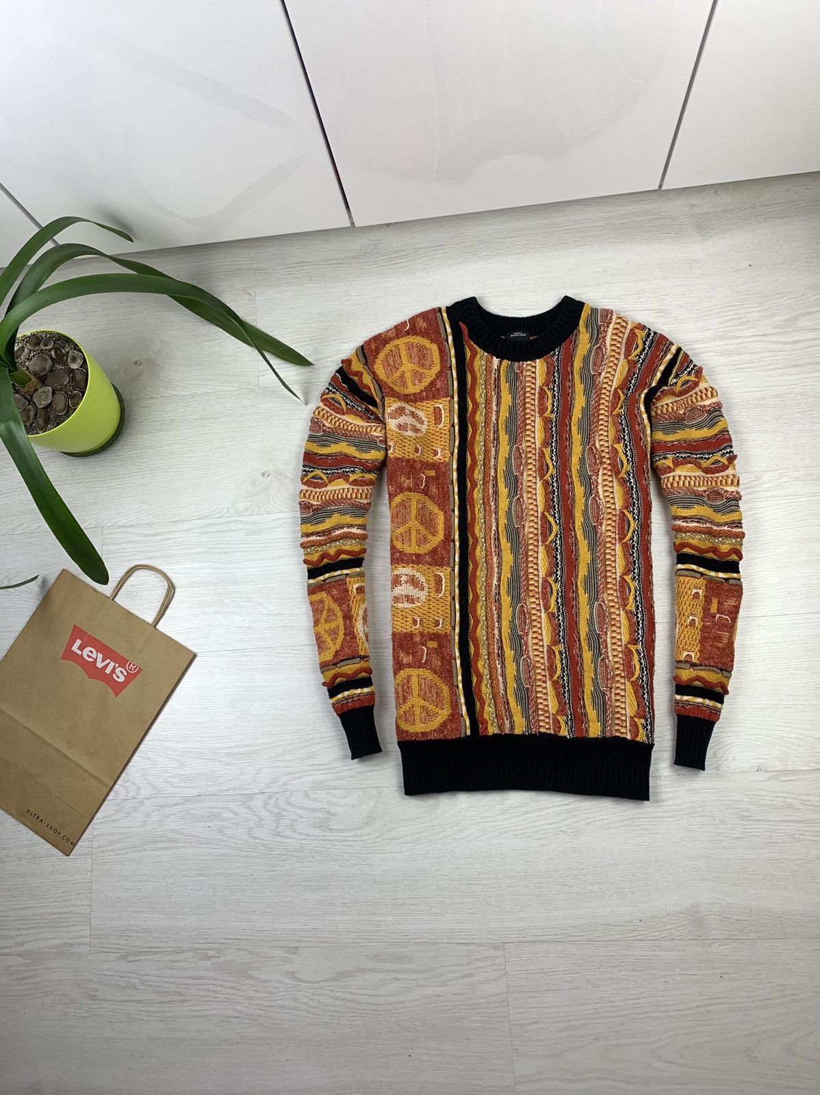 Urban Outfitters Urban Outfitters Coogi Style Sweater Mens Size S Size US S / EU 44-46 / 1 - 1 Thumbnail