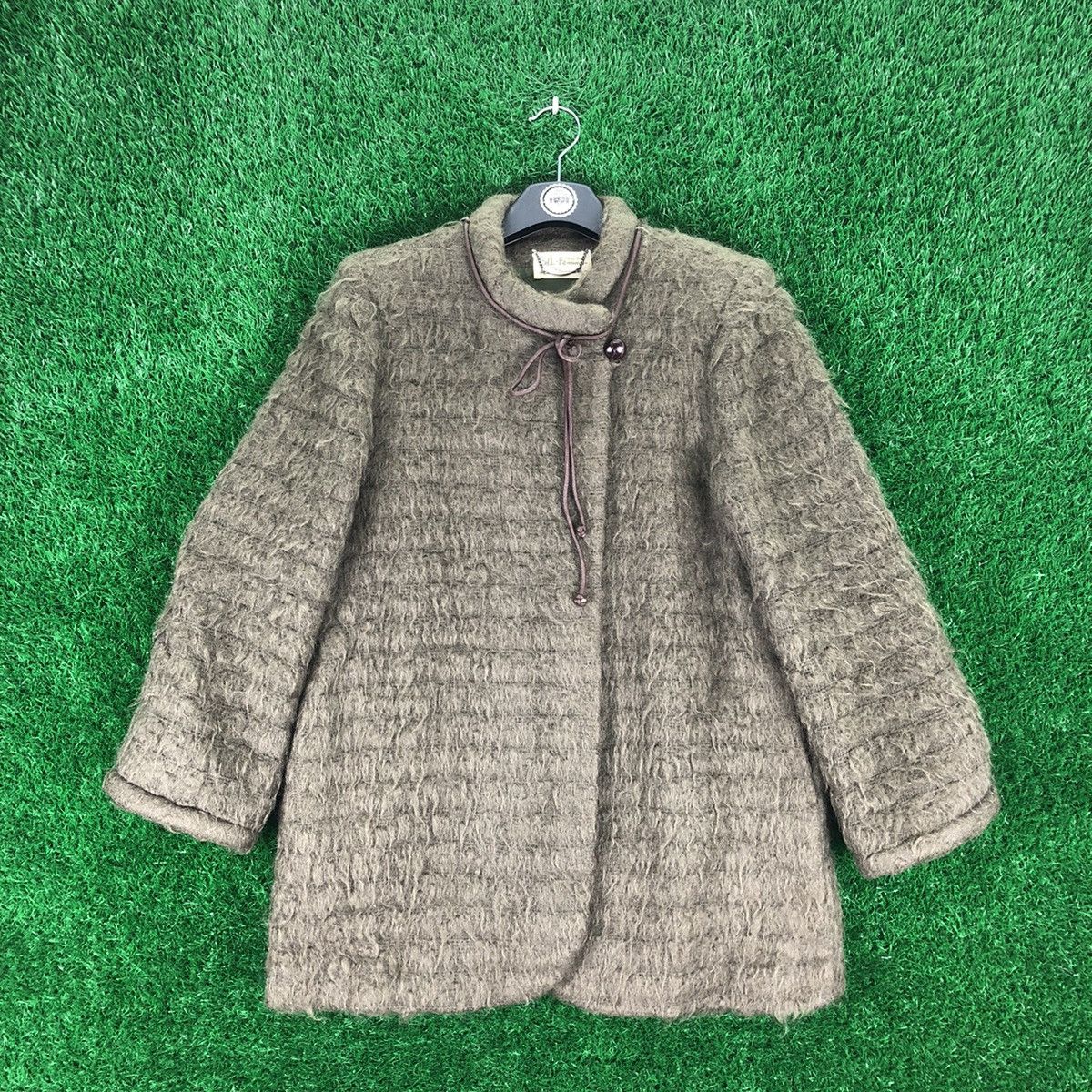 Japanese Brand Vintage Wool Mohair Cardigan Jacket by Bell-Femme Size US S / EU 44-46 / 1 - 1 Thumbnail