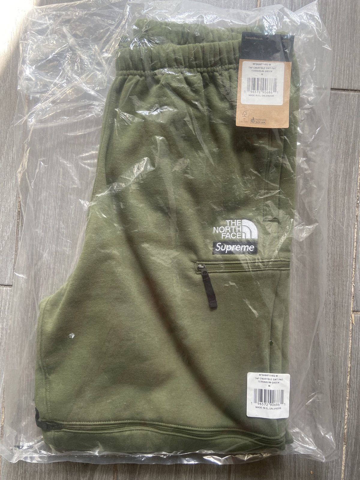 Image of Supreme The North Face Convertible Sweatpants Medium in Olive, Men's (Size 33)