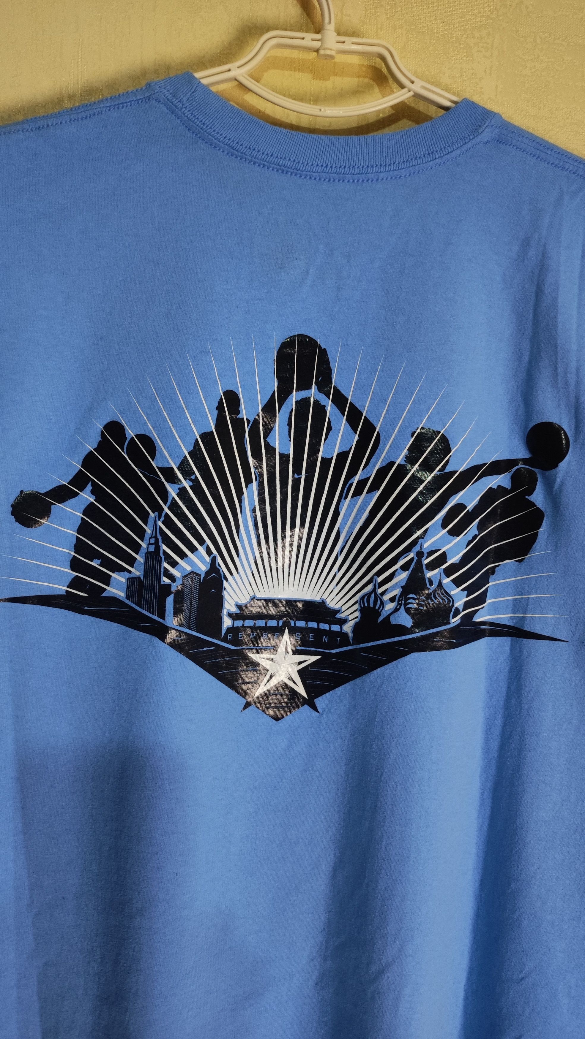 Nike × Vintage Vintage Nike Basketball T-shirt Center Logo Size US XXL / EU 58 / 5 - 6 Thumbnail