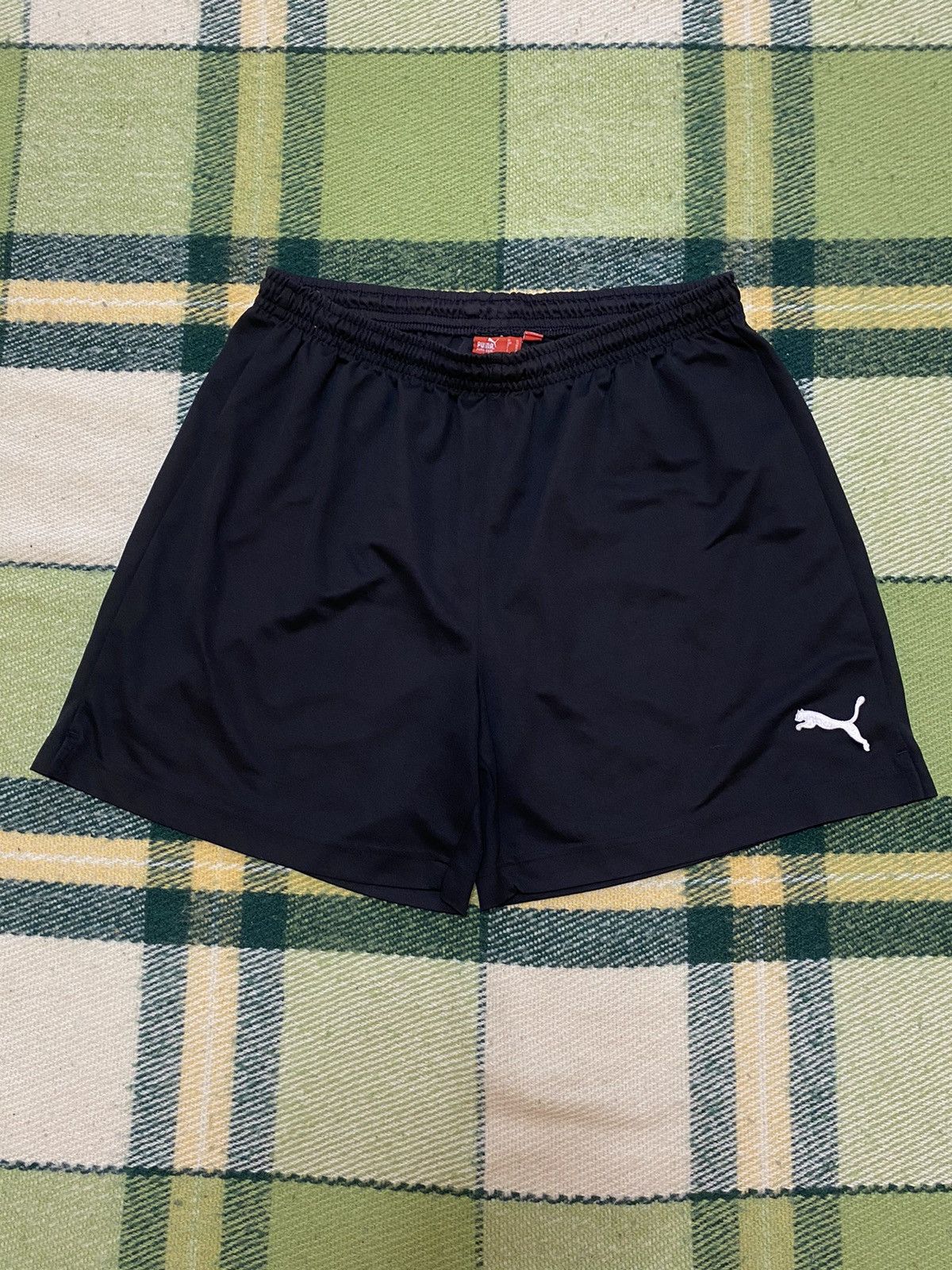 Puma Vintage 90s Puma shorts streetwear y2k casual style size XL Size US 36 / EU 52 - 1 Thumbnail
