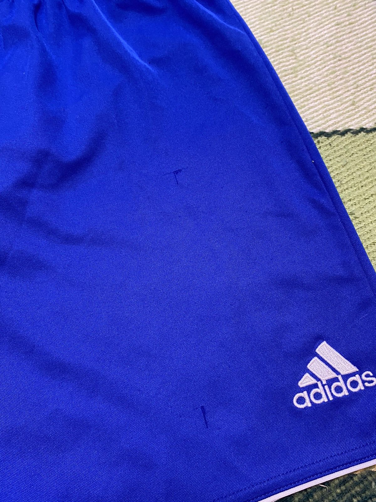Adidas Vintage Adidas shorts streetwear y2k casual style size XL Size US 36 / EU 52 - 2 Thumbnail