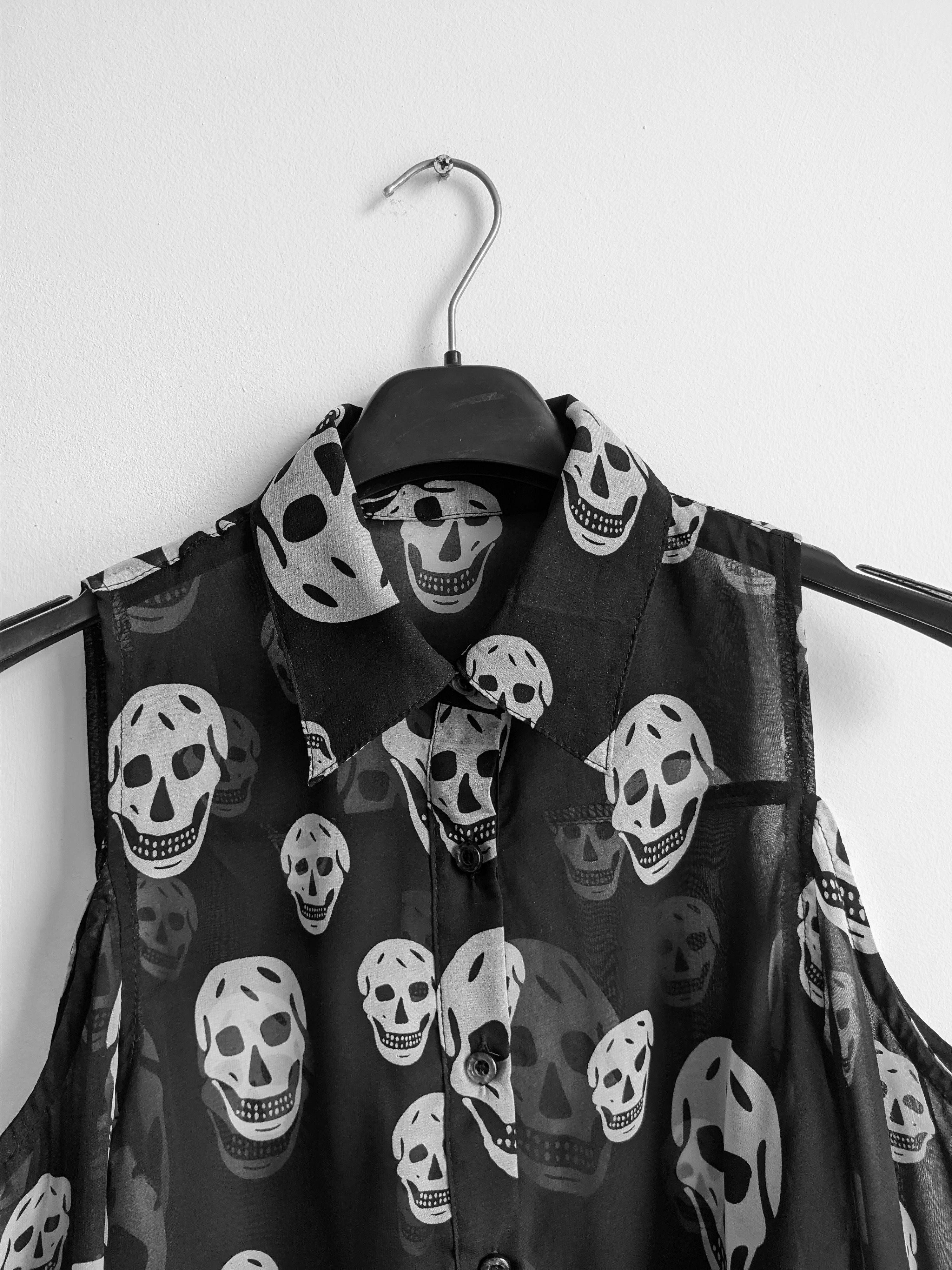Japanese Brand vintage skull long sleeve y2k gothic Alexander McQueen style Size ONE SIZE - 6 Thumbnail