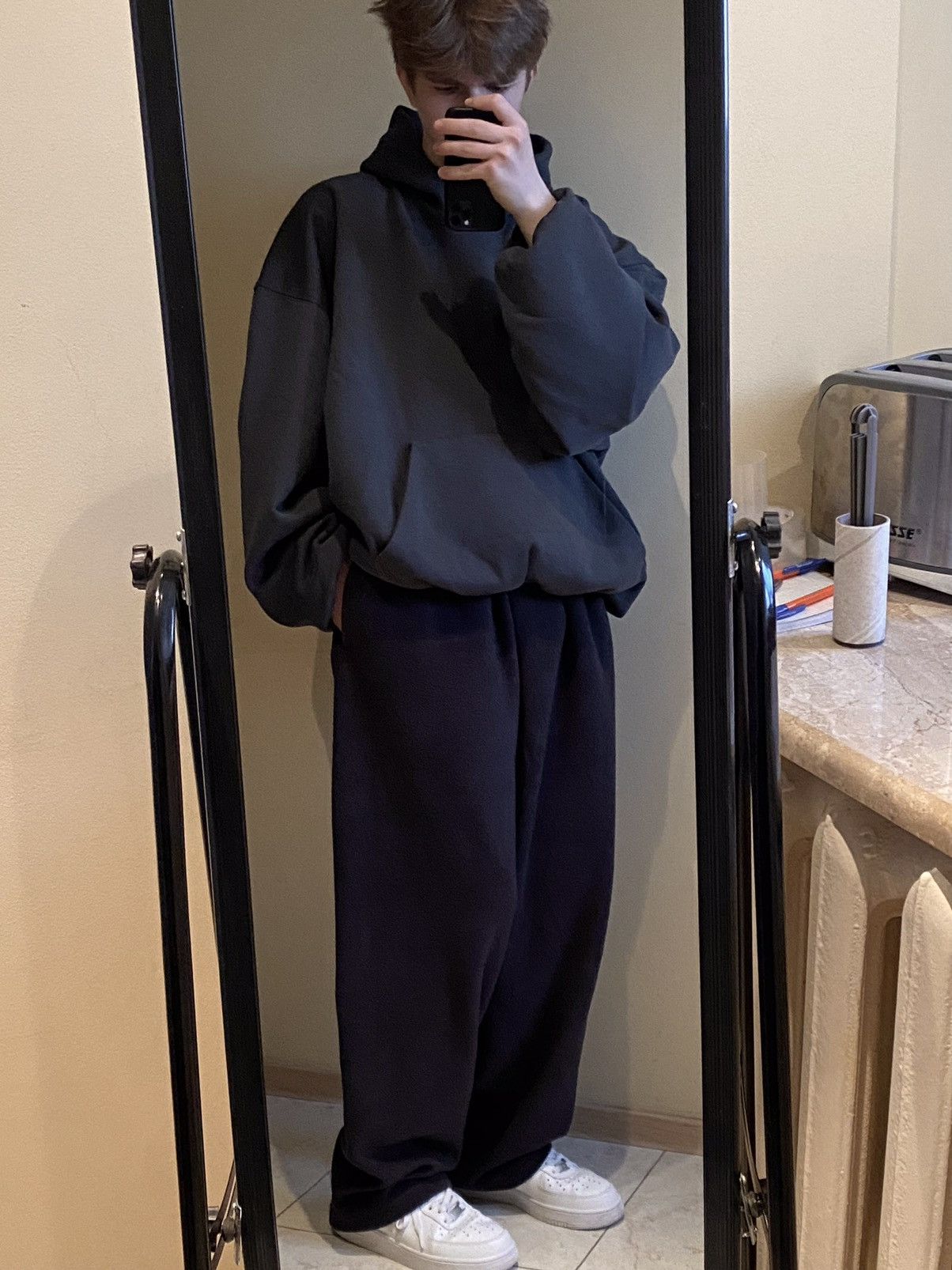 Gap × Yeezy Yeezy Gap Polar Fleece Jogging Pants by Balenciaga Size US 36 / EU 52 - 4 Thumbnail