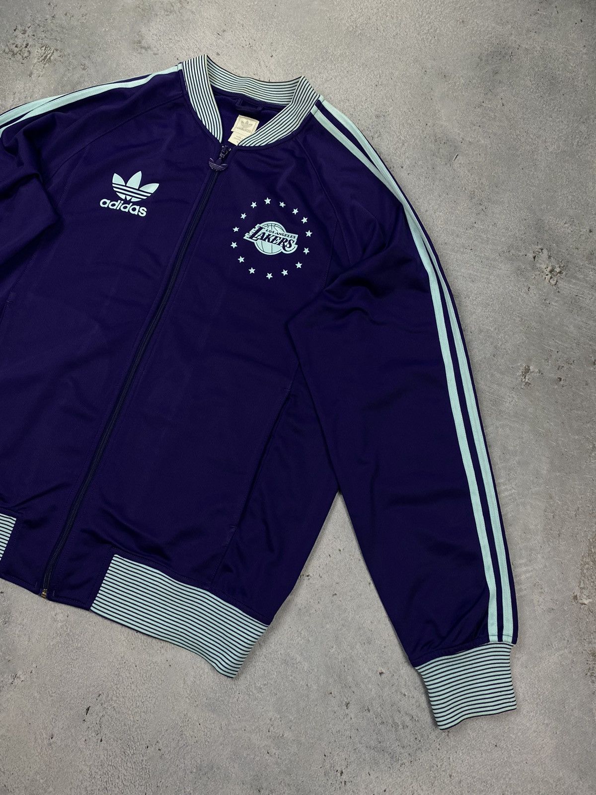 Adidas Adidas Lakers NBA champions world bomber vintage rare Size US M / EU 48-50 / 2 - 2 Thumbnail
