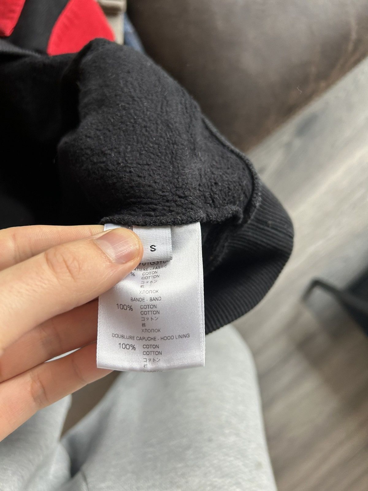 Givenchy Black Hoodie with Red Applications Size US S / EU 44-46 / 1 - 7 Thumbnail