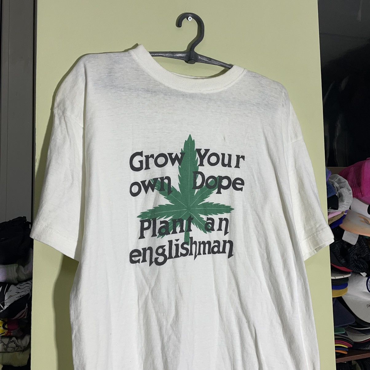 Vintage Vintage 90s Graphic Tee Cannabis Leaf Streetwear Skate L Size US L / EU 52-54 / 3 - 2 Thumbnail