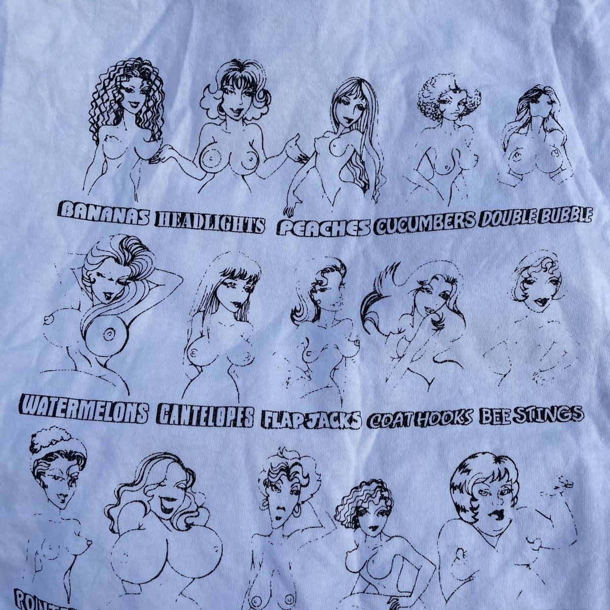 Vintage Vintage 90s All Over Print Graphic Tee Streetwear Humor L Size US L / EU 52-54 / 3 - 6 Thumbnail