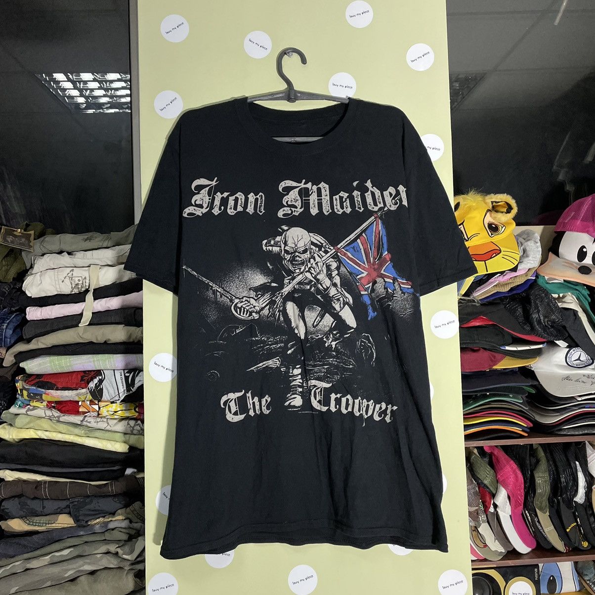 Vintage Vintage 90s Iron Maiden Graphic Tee Band Grunge Dark Boxy L Size US L / EU 52-54 / 3 - 1 Thumbnail
