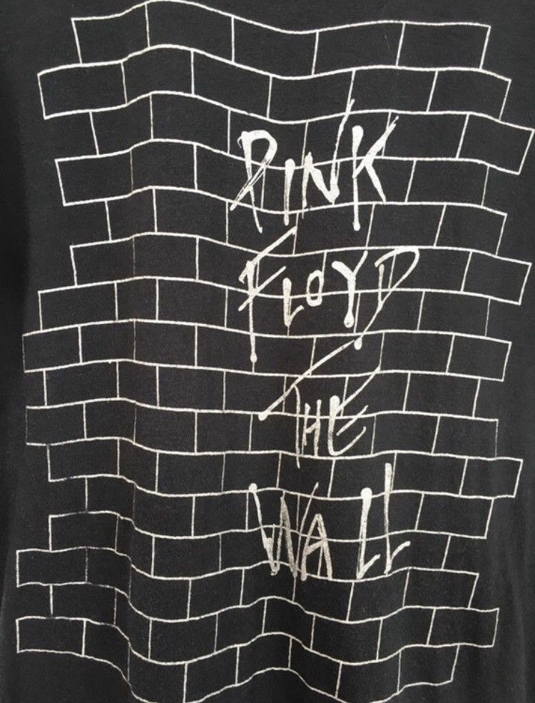 Band Tees Vintage 70s Pink Floyd the wall t shirt Size US S / EU 44-46 / 1 - 3 Thumbnail