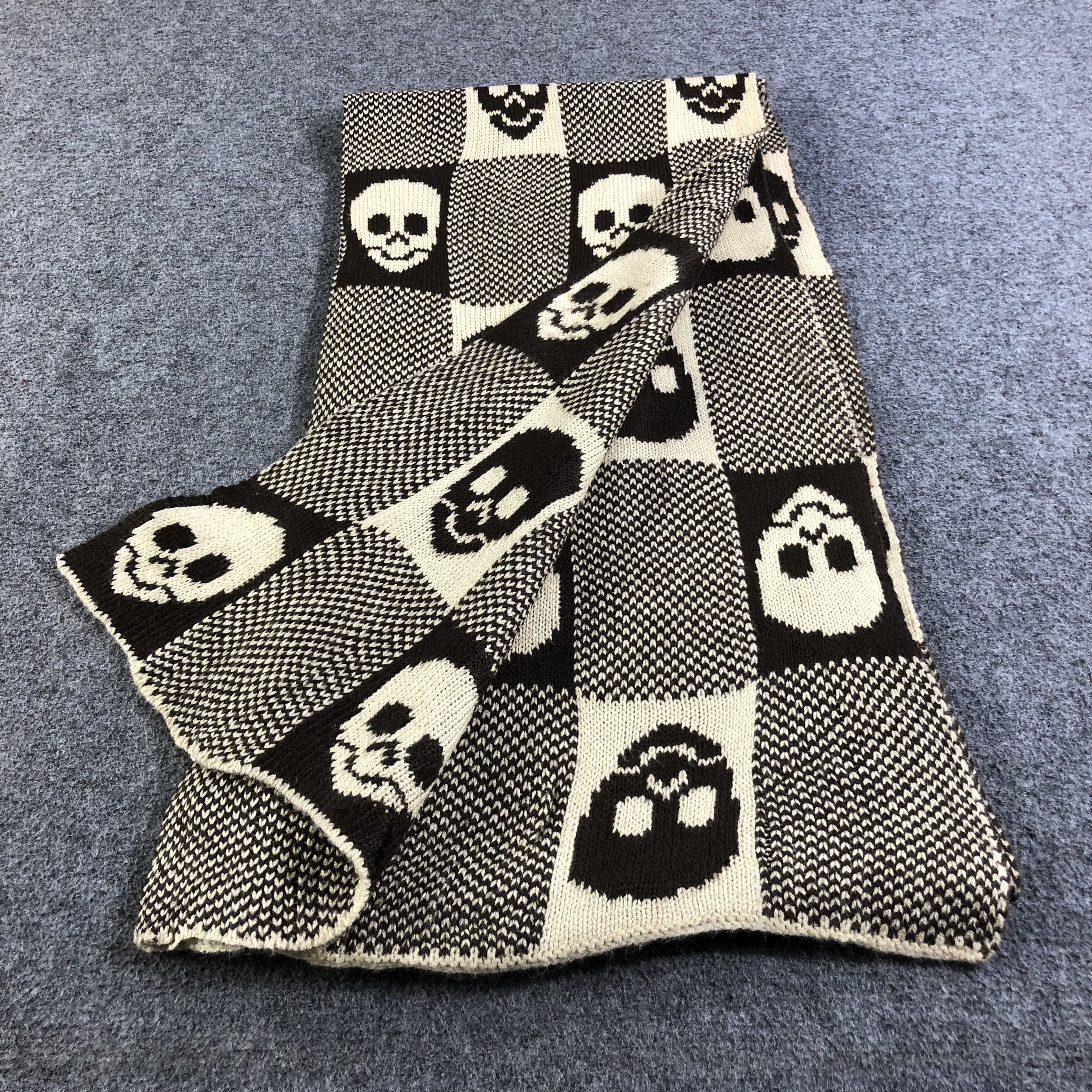 Seditionaries Skulls Checkered Wool Scarf Muffler V1352 Size ONE SIZE - 4 Thumbnail