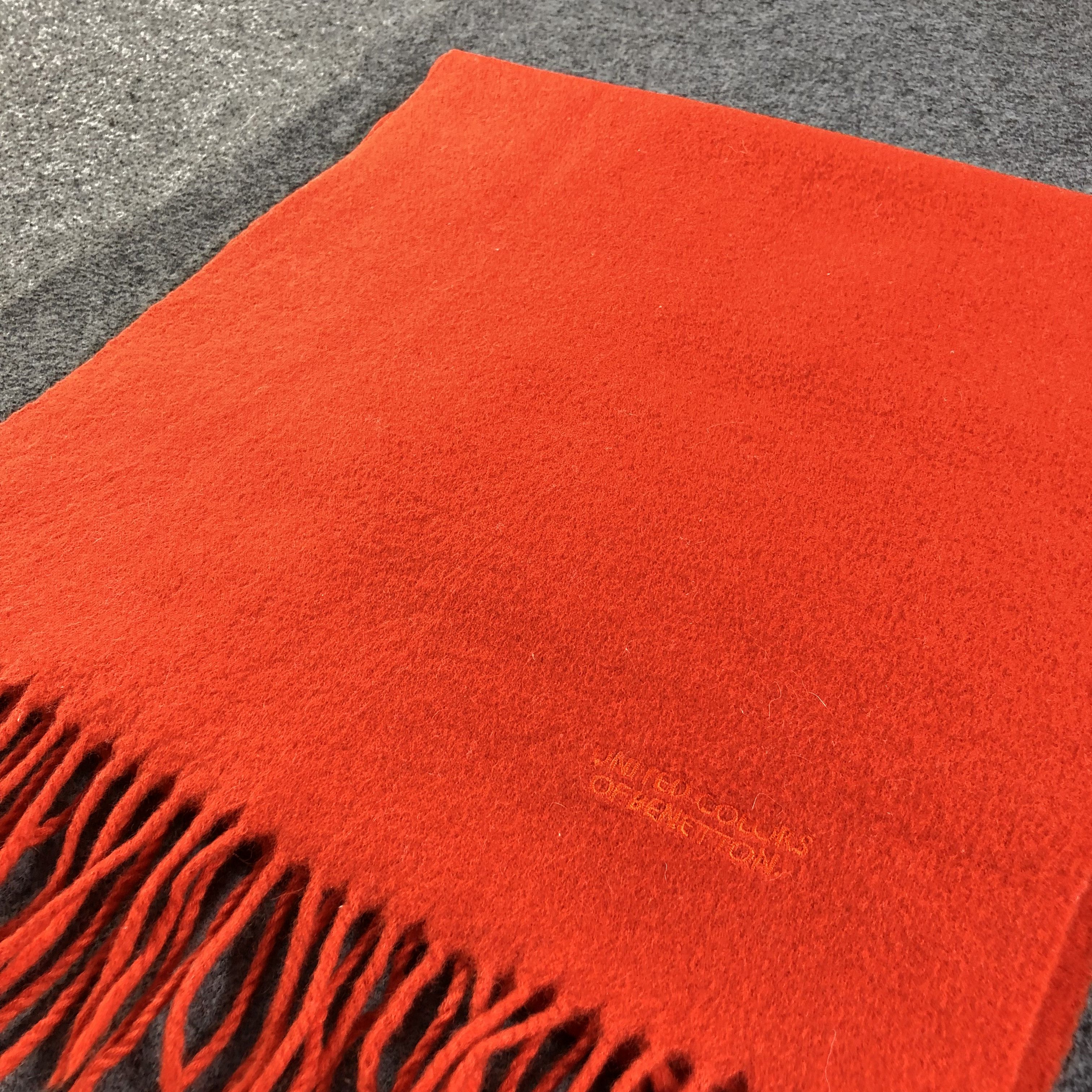 United Colors Of Benetton United Colors of Benetton Red Wool Scarf Muffler V1357 Size ONE SIZE - 3 Thumbnail