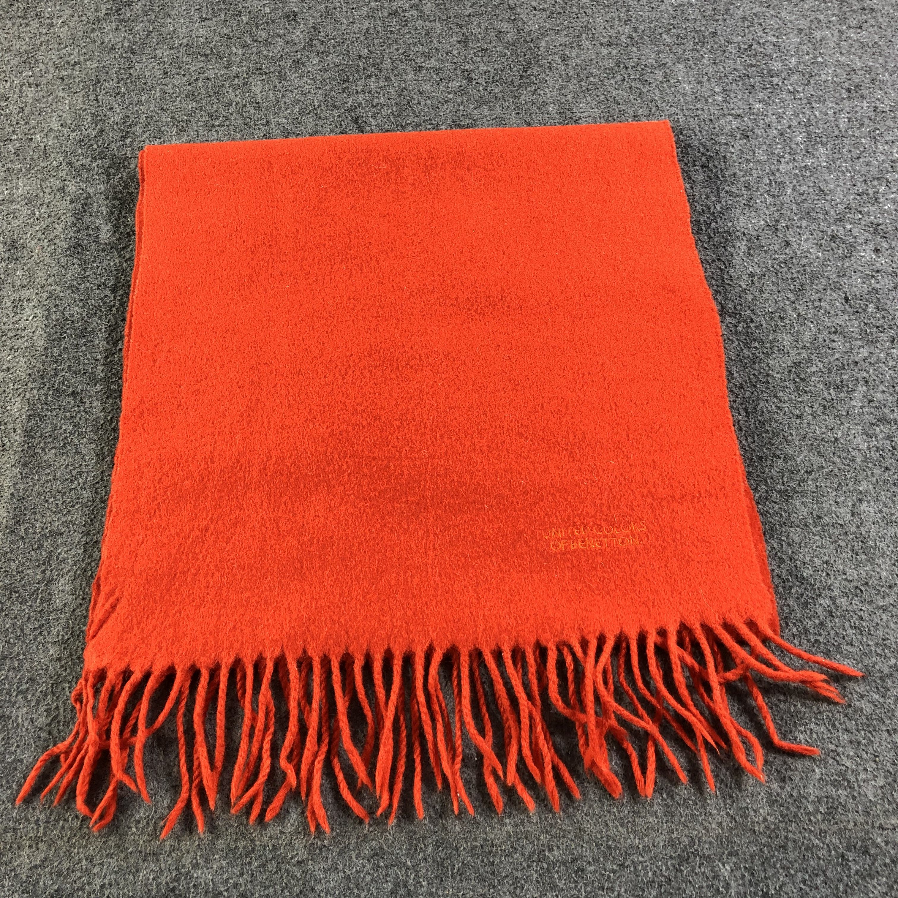 United Colors Of Benetton United Colors of Benetton Red Wool Scarf Muffler V1357 Size ONE SIZE - 2 Thumbnail