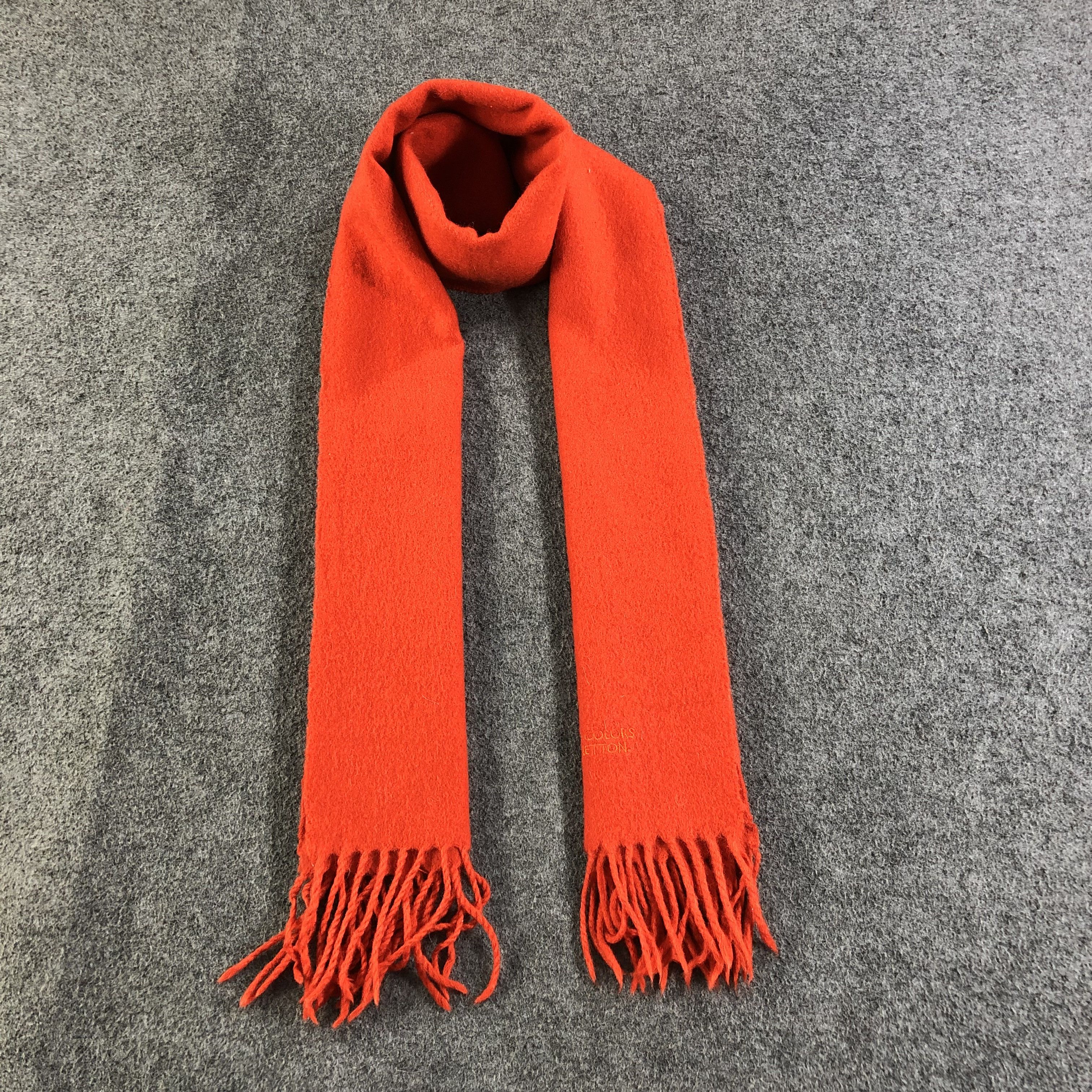 United Colors Of Benetton United Colors of Benetton Red Wool Scarf Muffler V1357 Size ONE SIZE - 1 Thumbnail