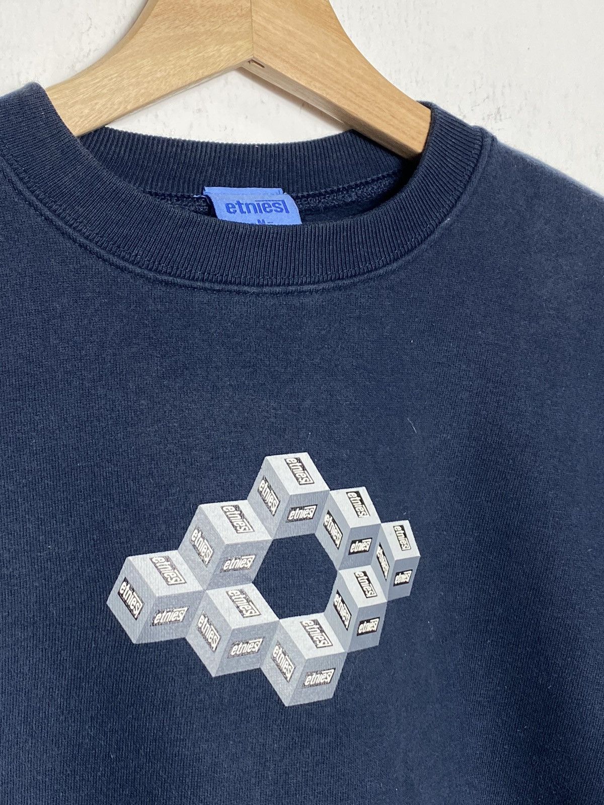 image of Etnies Skateboard Crewneck /hookups Travis Birdhouse in Navy Blue, Men's (Size Medium)