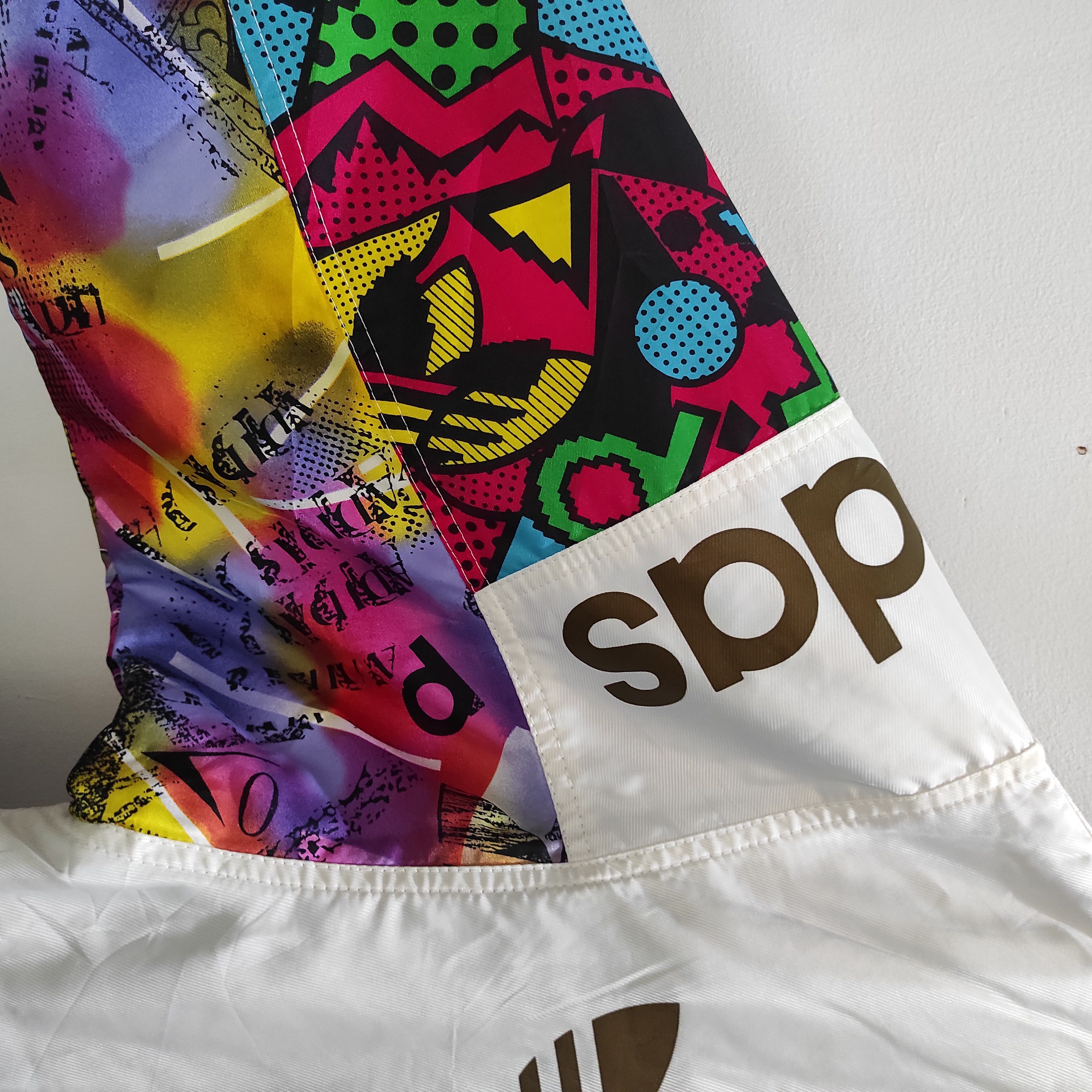 Adidas Vintage Adidas International Big Logo Gold Ski Jacket Size US L / EU 52-54 / 3 - 6 Thumbnail