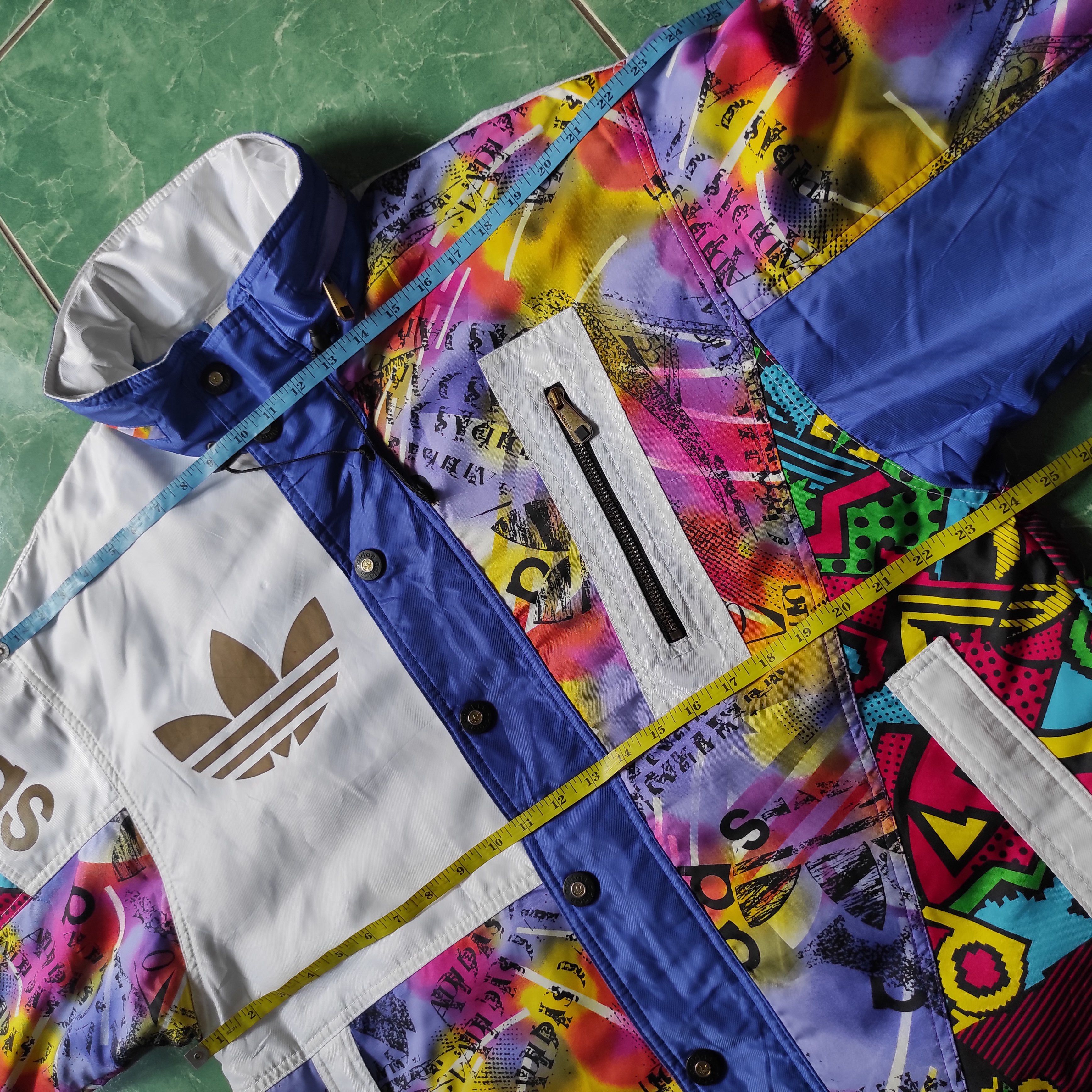 Adidas Vintage Adidas International Big Logo Gold Ski Jacket Size US L / EU 52-54 / 3 - 20 Thumbnail