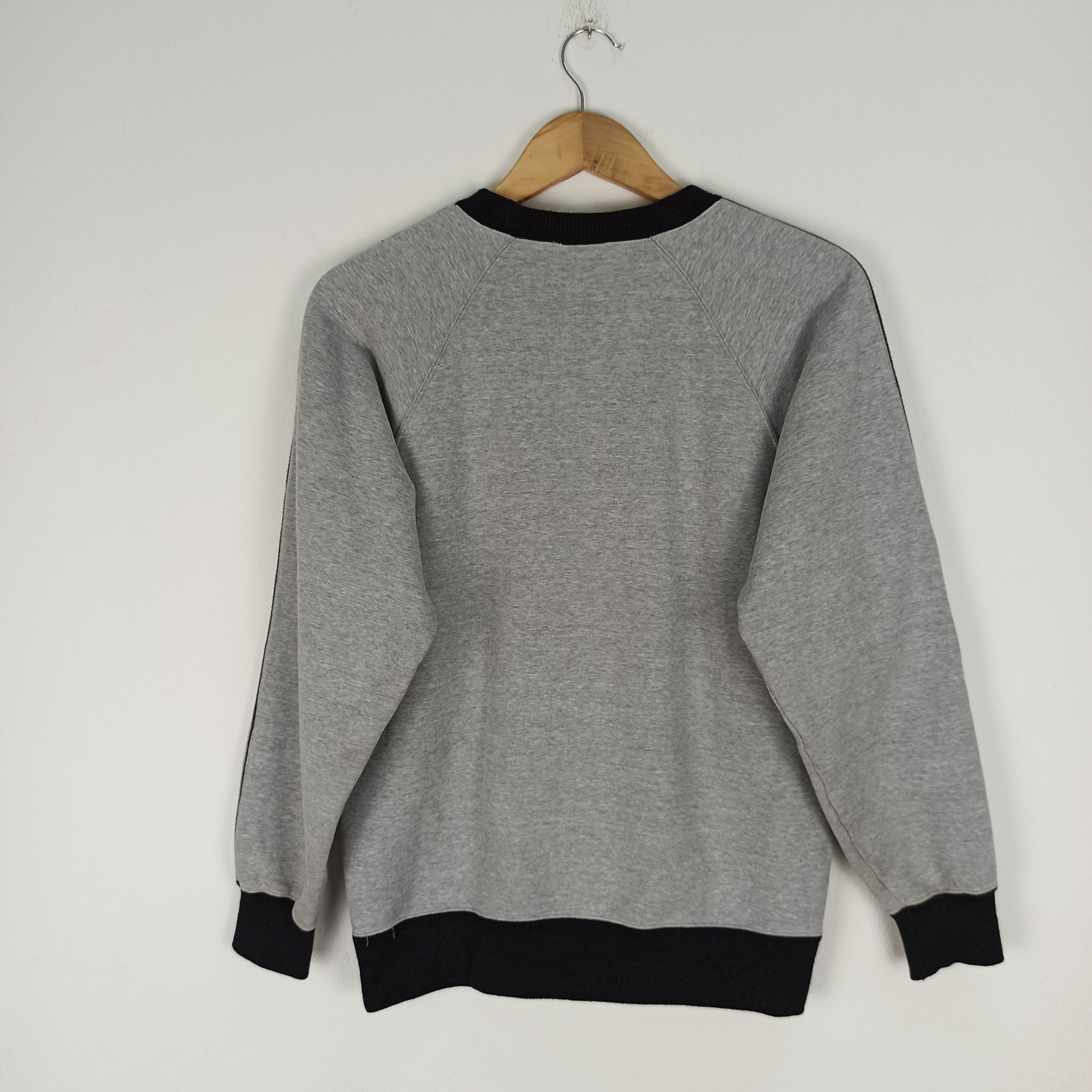 Descente Vintage NCAA Descente Sportswear Sweatshirt Ringer Size US M / EU 48-50 / 2 - 7 Thumbnail