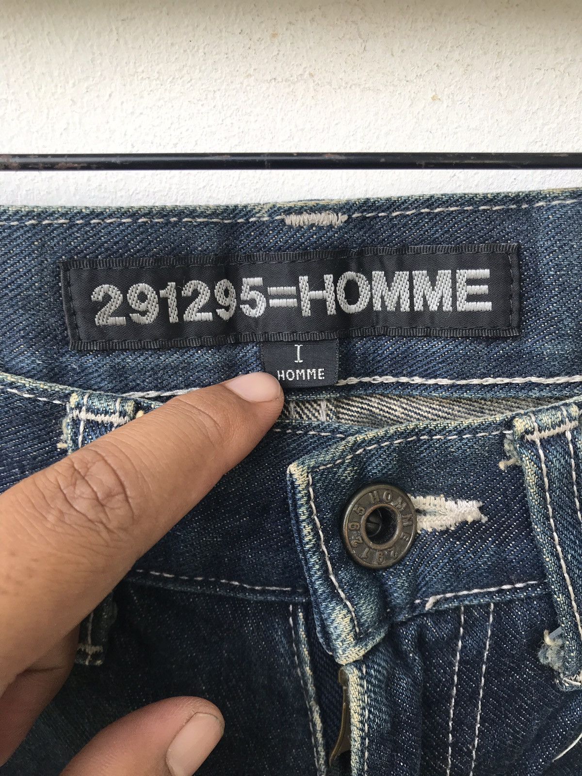 5351 POUR LES HOMMES JAPANESE BRAND 291295 HOMME DESIGN DENIM DISTRESS ART RARE Size US 30 / EU 46 - 4 Thumbnail
