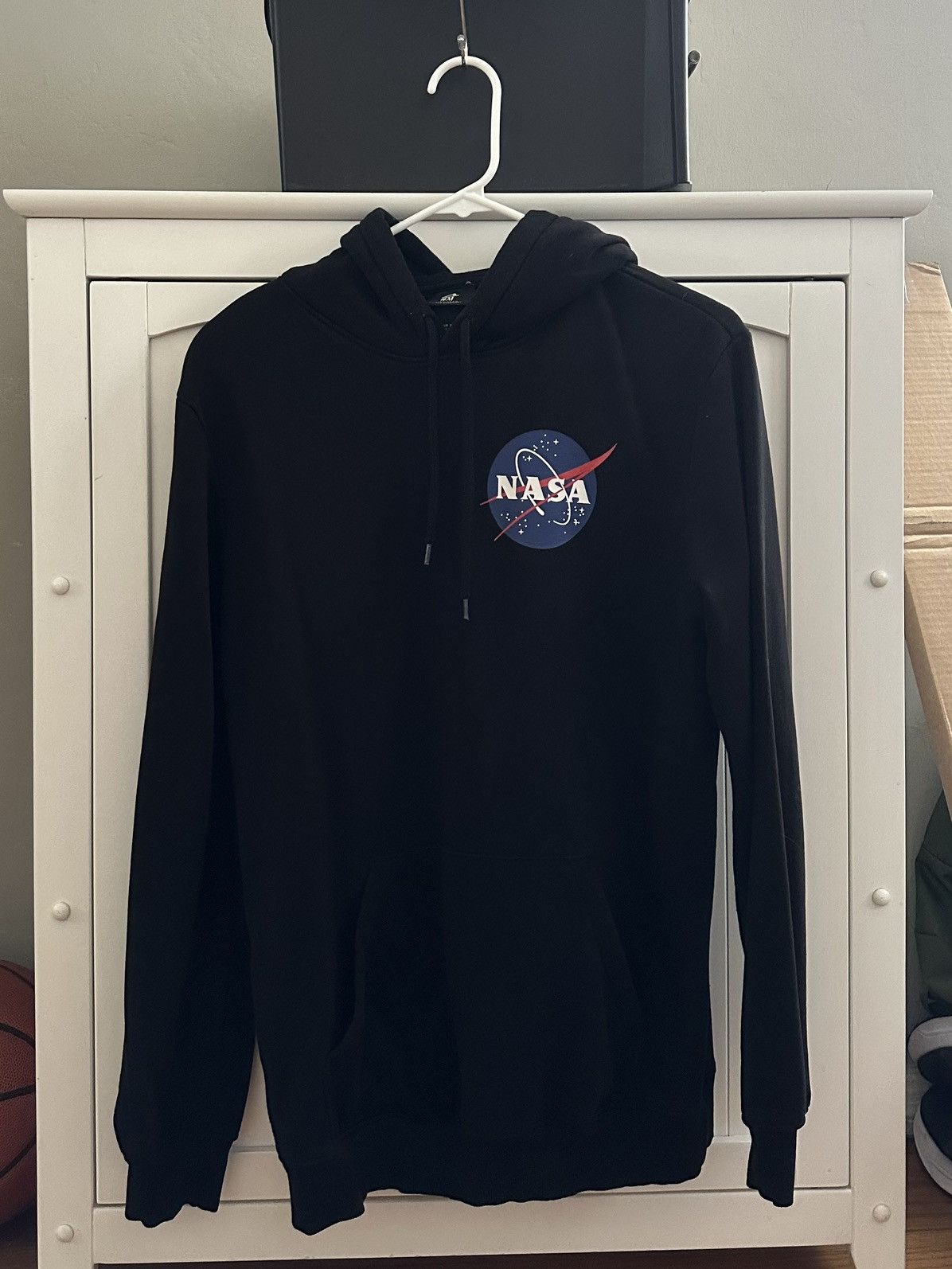 H&m nasa black discount hoodie