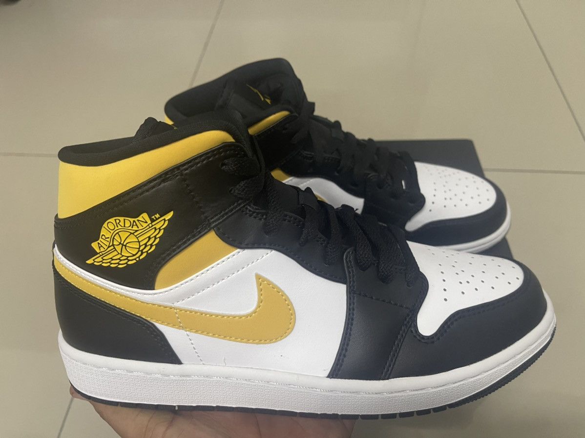 Jordan Brand Nike AJ1 Air Jordan Mid Pollen Size US 9 / EU 42 - 6 Thumbnail