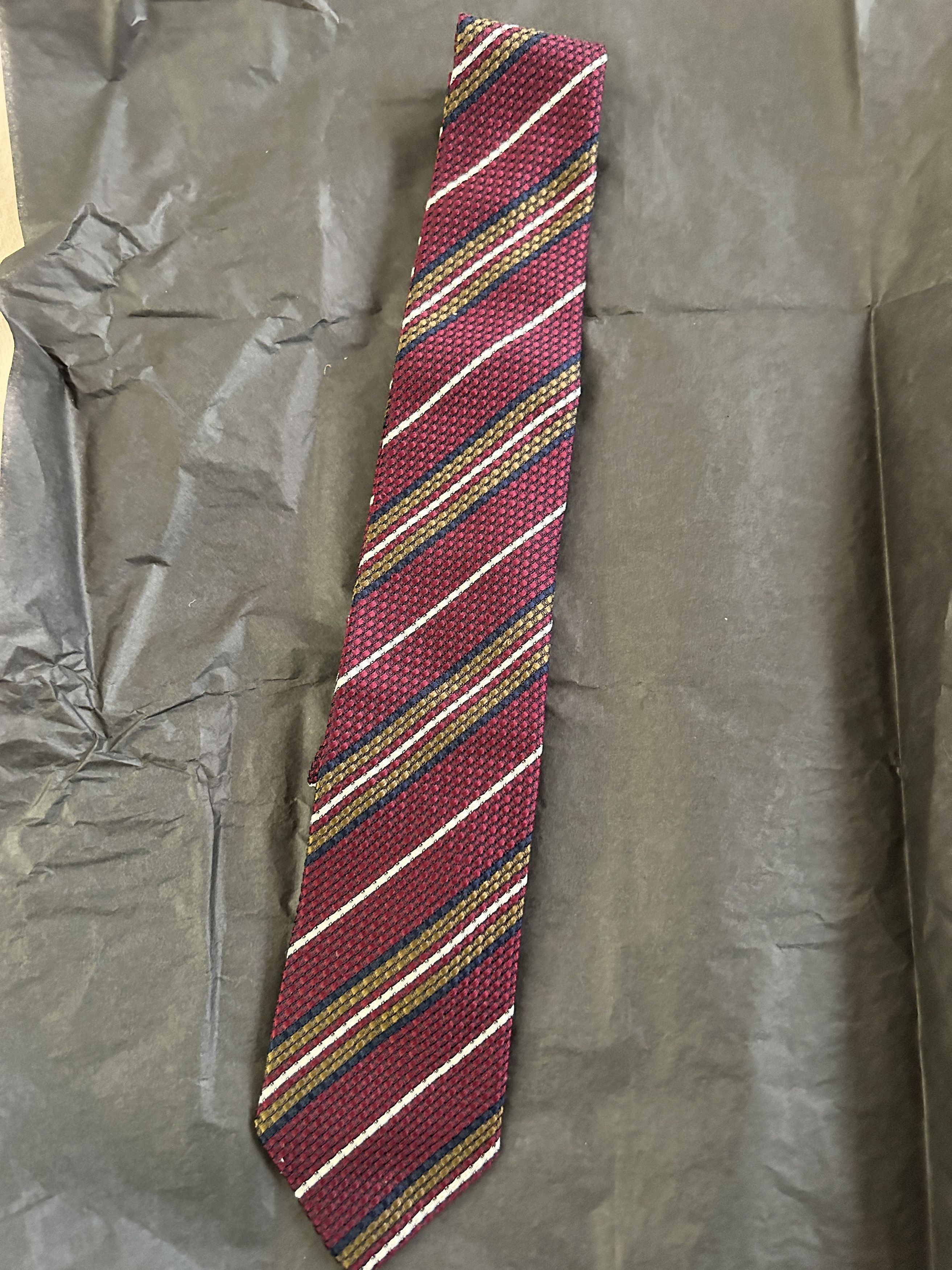 Drake's Burgundy Striped Shantung Silk Neck Tie 3.25" Wide Size ONE SIZE - 3 Thumbnail
