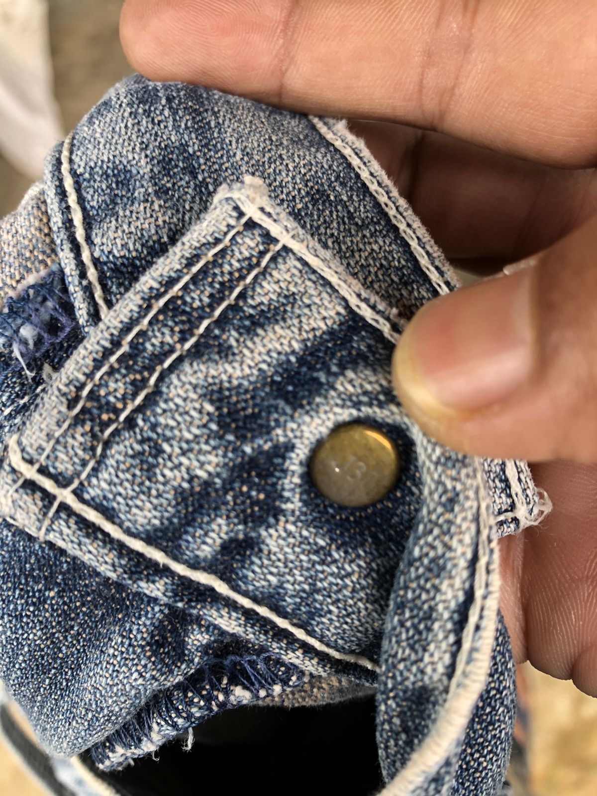 Levi's Levi’s Jeans 504 Button j38 Destress Size US 31 - 5 Thumbnail