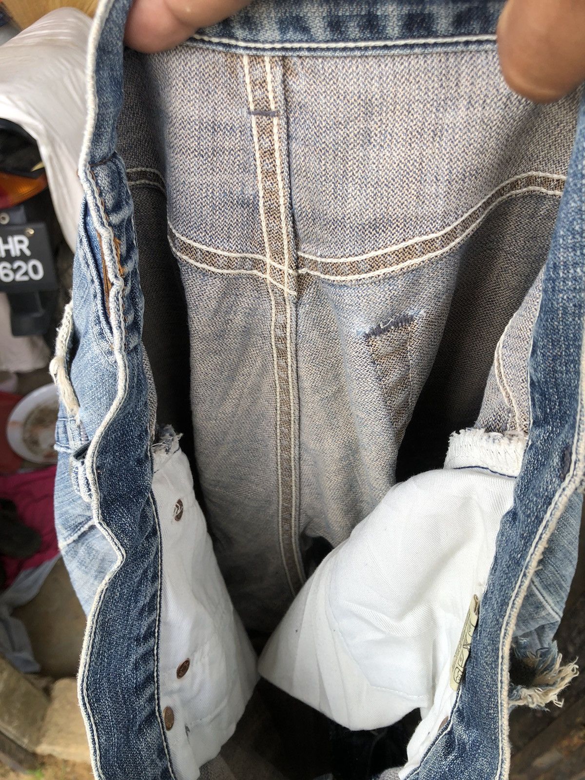 Levi's Levi’s Jeans 504 Button j38 Destress Size US 31 - 4 Thumbnail