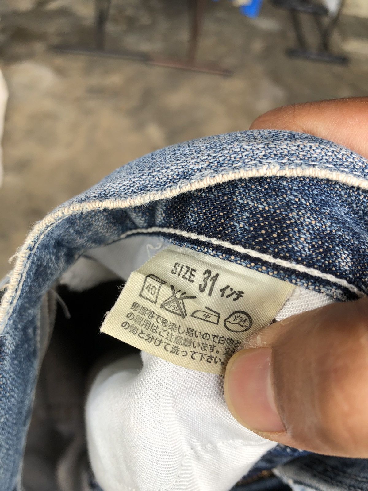 Levi's Levi’s Jeans 504 Button j38 Destress Size US 31 - 6 Thumbnail