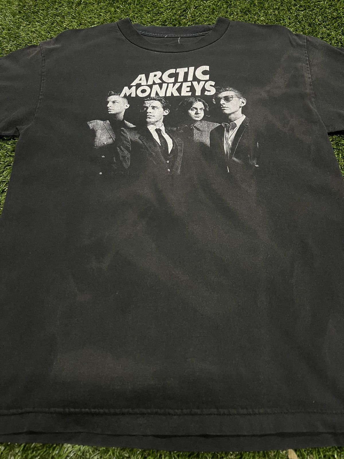 Band Tees × Vintage Vintage Y2K Arctic Monkeys Sun Faded Promo Tee Size US M / EU 48-50 / 2 - 4 Thumbnail