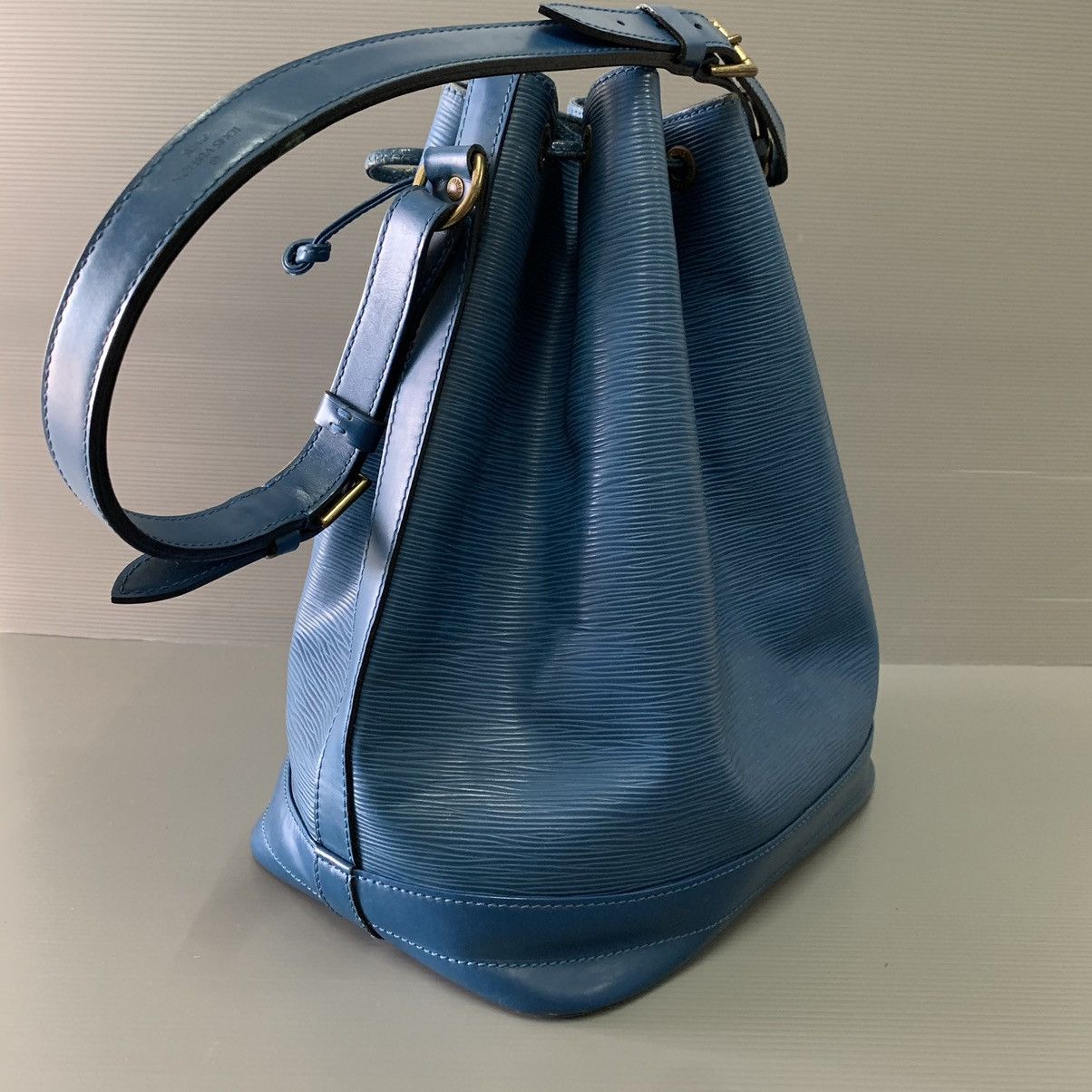 Louis Vuitton Louis Vuitton Epi Leather Large Noe Size ONE SIZE - 8 Thumbnail