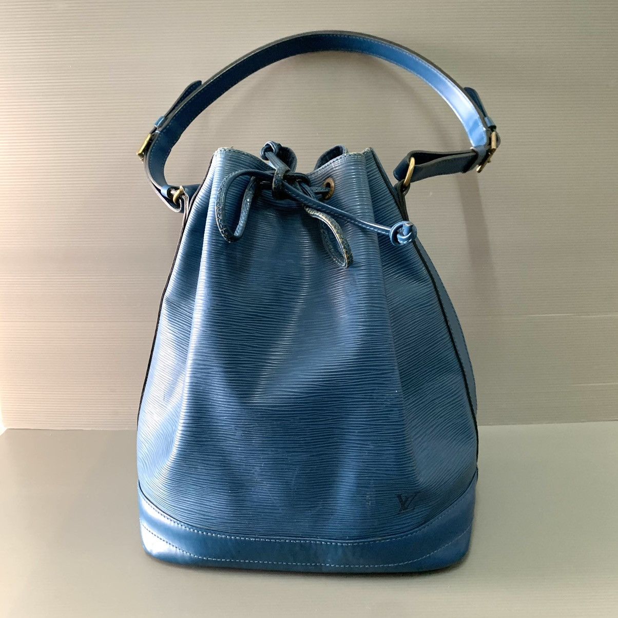 Louis Vuitton Louis Vuitton Epi Leather Large Noe Size ONE SIZE - 1 Thumbnail