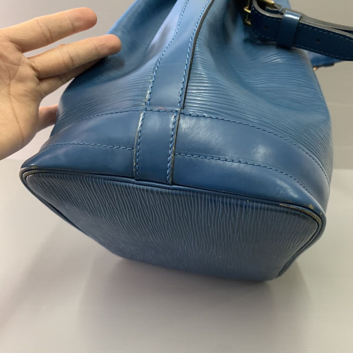 Louis Vuitton Louis Vuitton Epi Leather Large Noe Size ONE SIZE - 10 Thumbnail