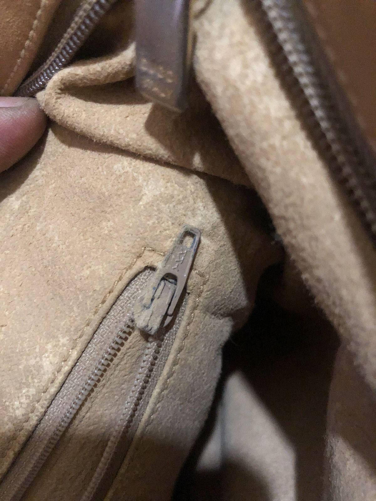 Gucci Authentic Vintage Gucci GG Shoulder bag 30.01.2315 Size ONE SIZE - 14 Thumbnail