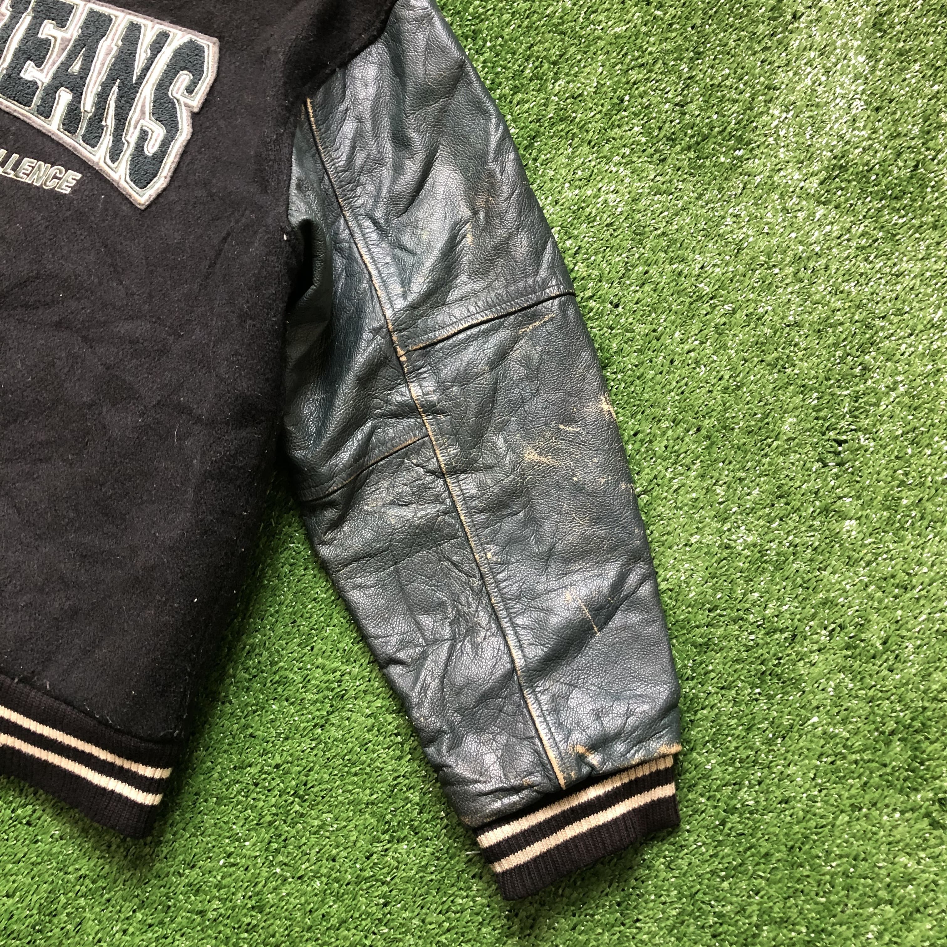Guess × Vintage Vintage very worn Guess Spell Out Letterman Varsity Jacket Size US L / EU 52-54 / 3 - 4 Thumbnail