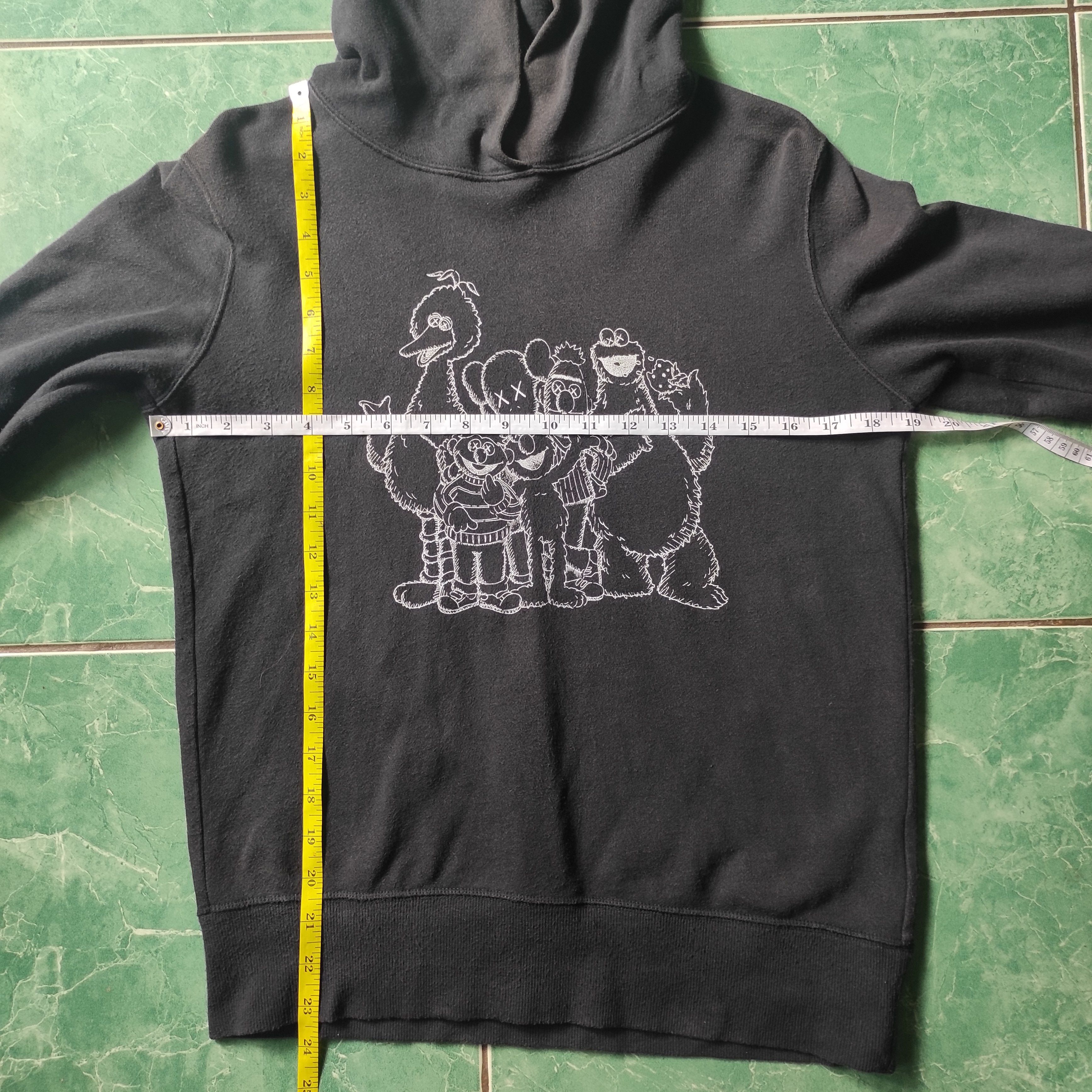 Kaws × Uniqlo Kaws x Uniqlo x Sesame Street Hoodie Sun Faded Size US S / EU 44-46 / 1 - 19 Thumbnail