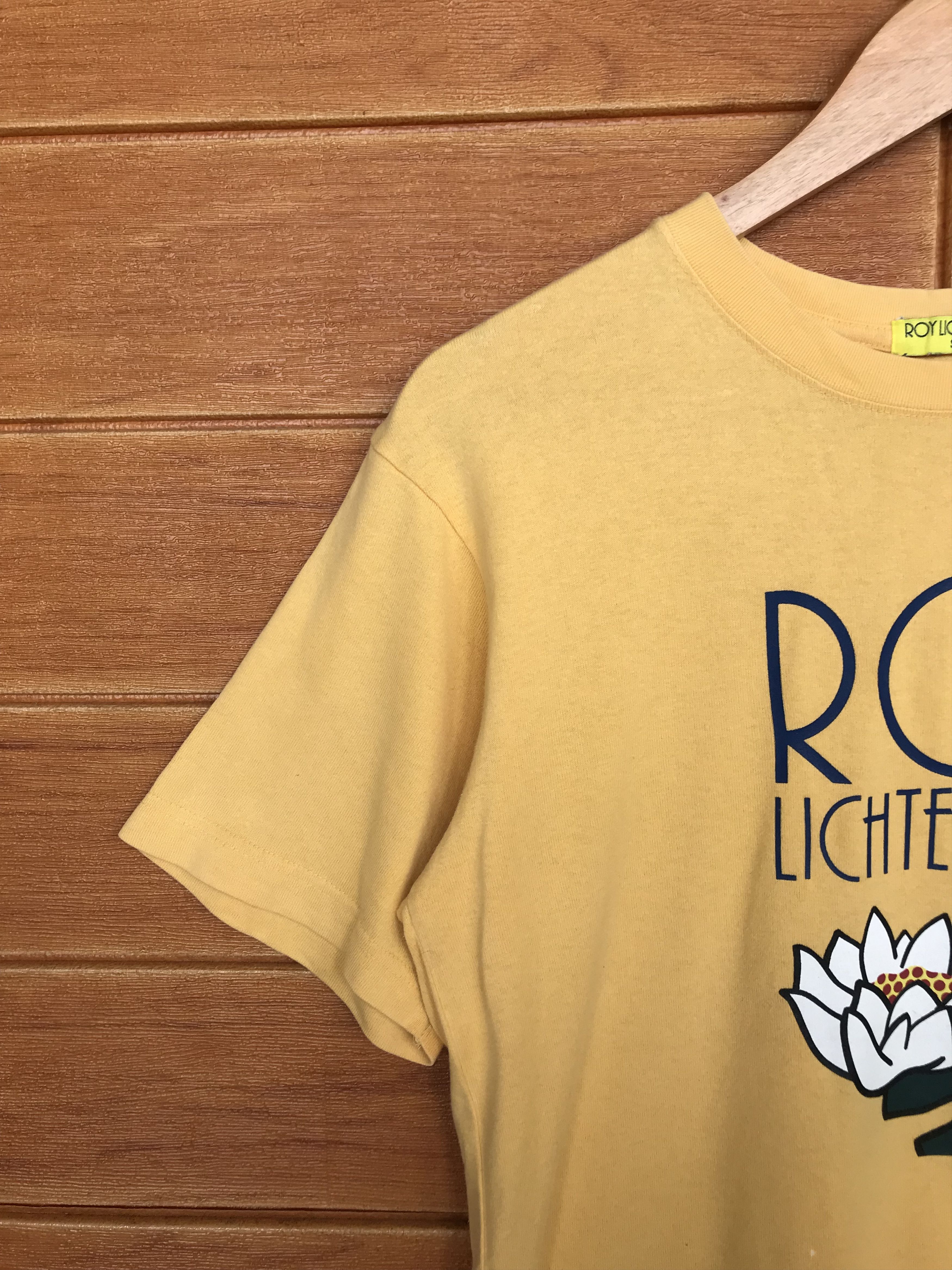 Japanese Brand Vintage ROY LICHTENSTEIN Lotus Art T-Shirt Size US S / EU 44-46 / 1 - 5 Thumbnail