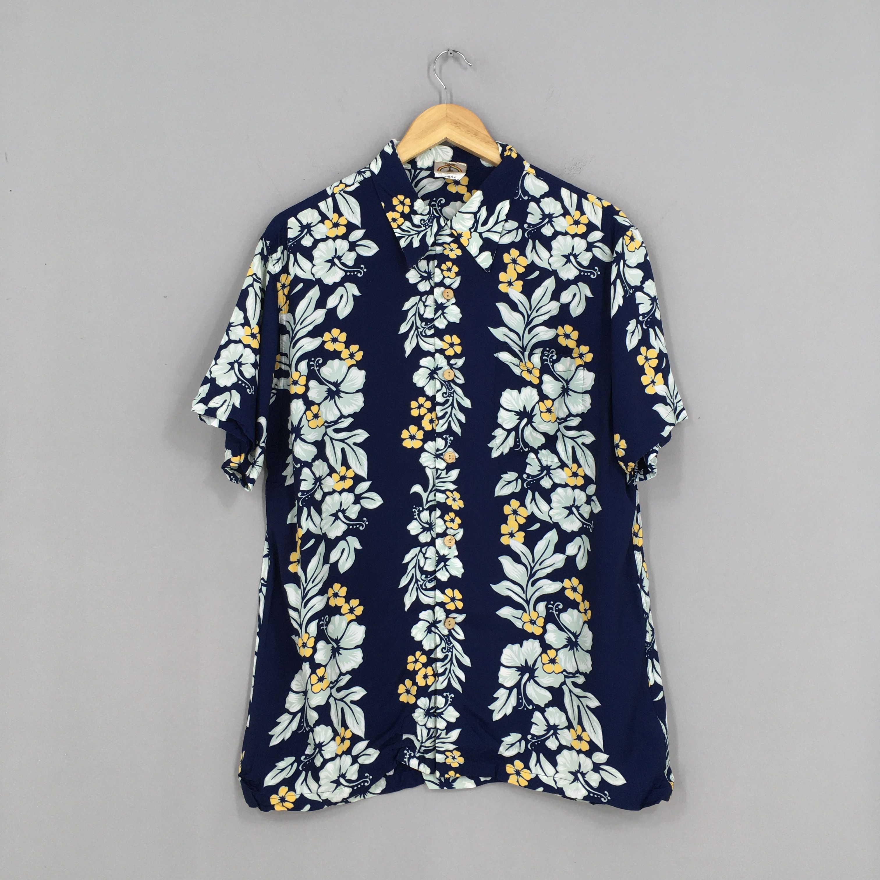 image of Aloha Wear x Hawaiian Shirt Vintage 80's Honolulu Hawaiian Beach Wear Rayon Shirt Large, Men's