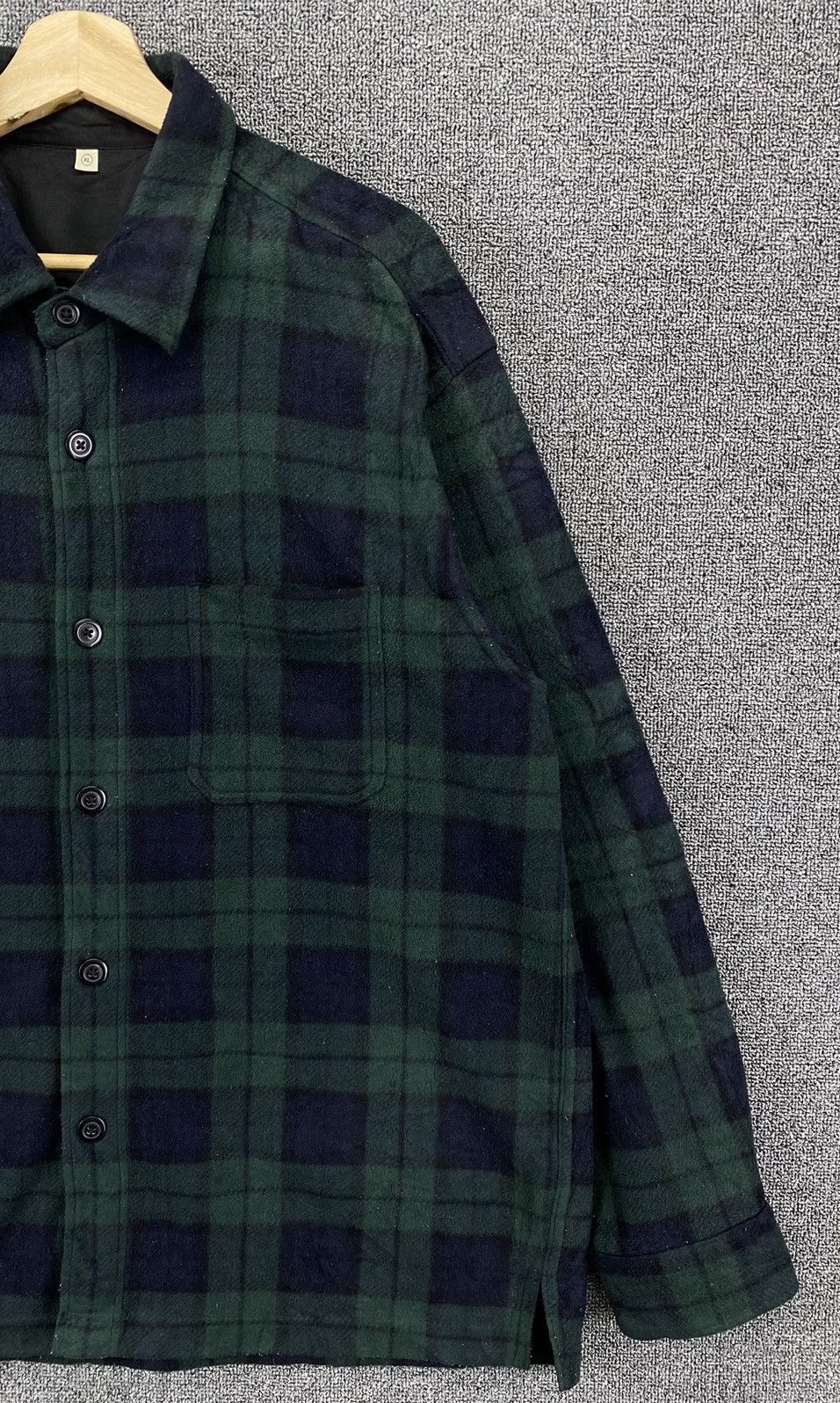 Flannel Vintage Uniqlo Shadow Plaid Fleece Button Up Shirt Flannel Size US XL / EU 56 / 4 - 4 Thumbnail