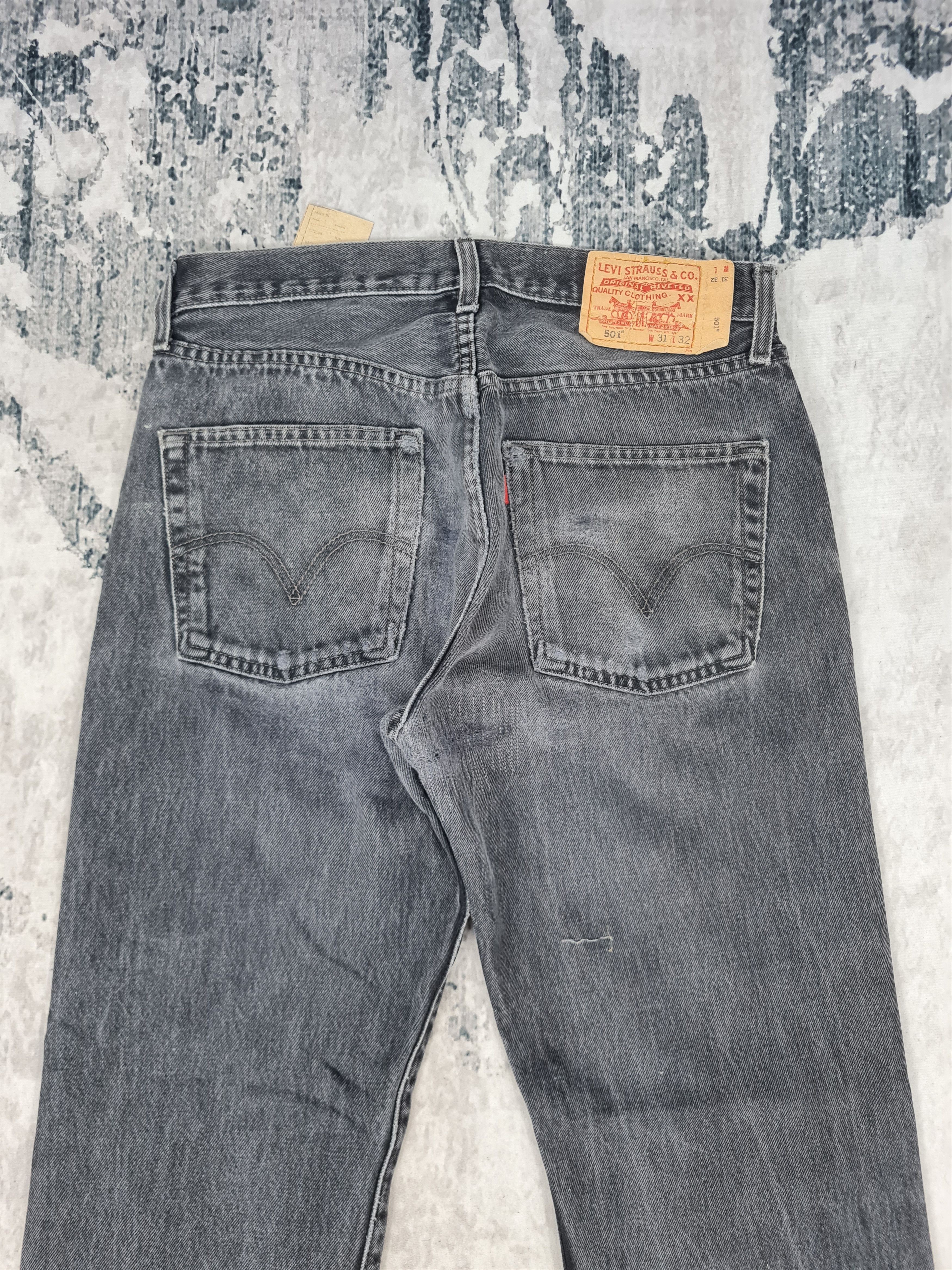 Levi's Vtg LEVIS 501 Super Black Faded Jeans L0298 Size 31x31.5 Size US 31 - 7 Thumbnail