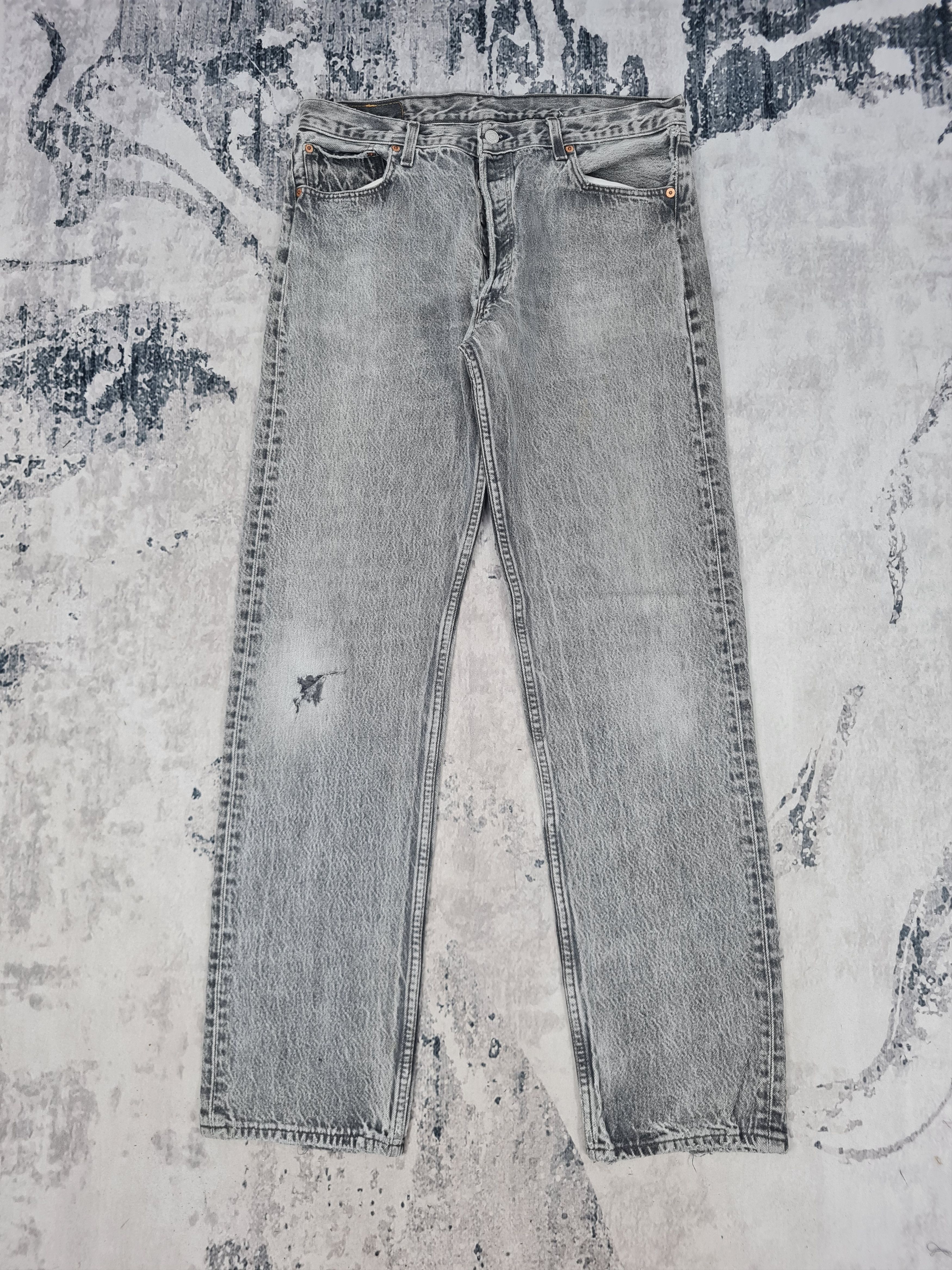Levi's Vintage Clothing Vtg LEVIS 501 Faded Stonewash Ripped Jeans L0300 Size 34x33 Size US 34 / EU 50 - 1 Thumbnail