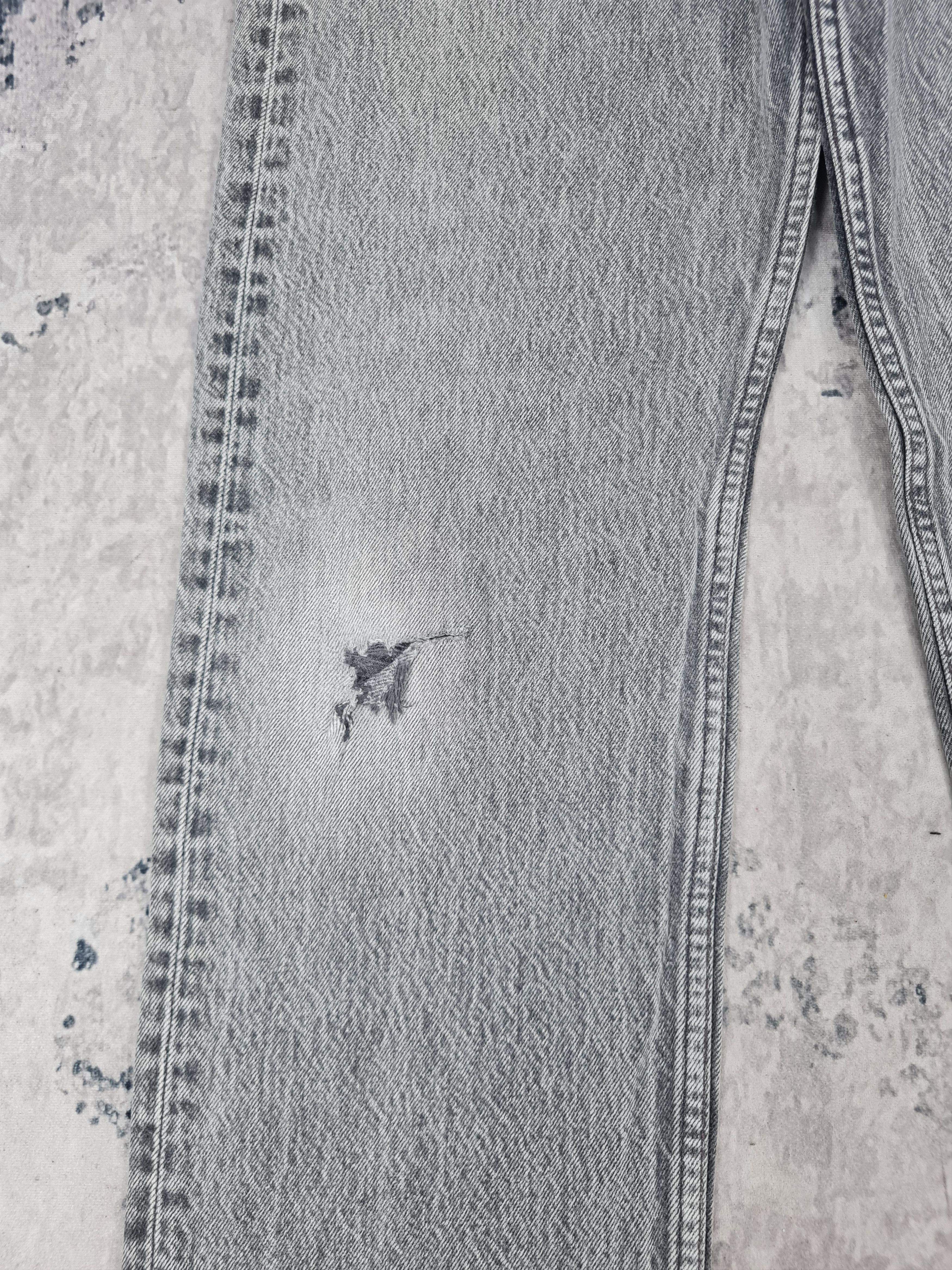 Levi's Vintage Clothing Vtg LEVIS 501 Faded Stonewash Ripped Jeans L0300 Size 34x33 Size US 34 / EU 50 - 5 Thumbnail