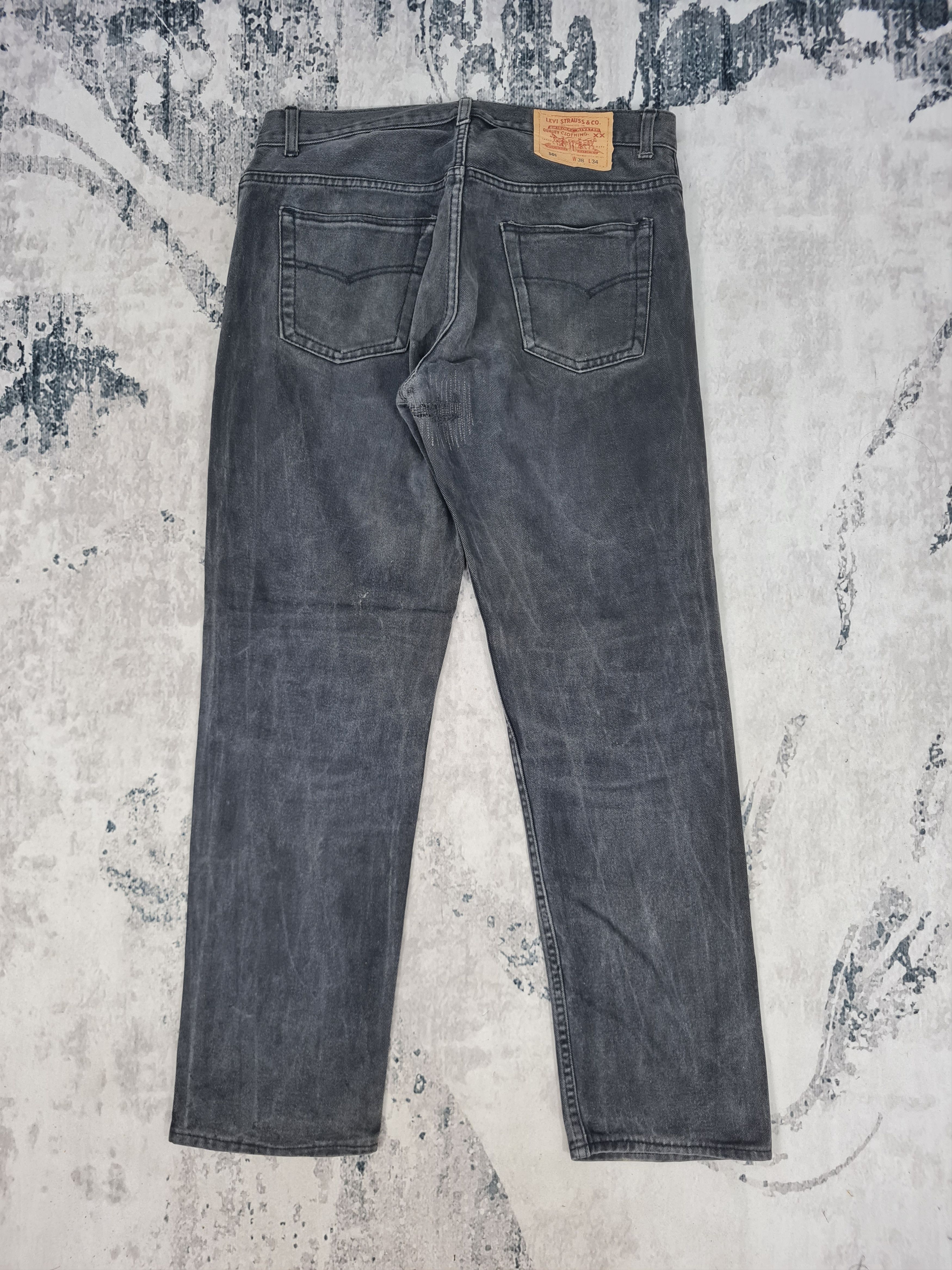 image of VTG Levis 501 Faded Made In Usa Jeans L0303 Size 34X30.5 in Black, Men's
