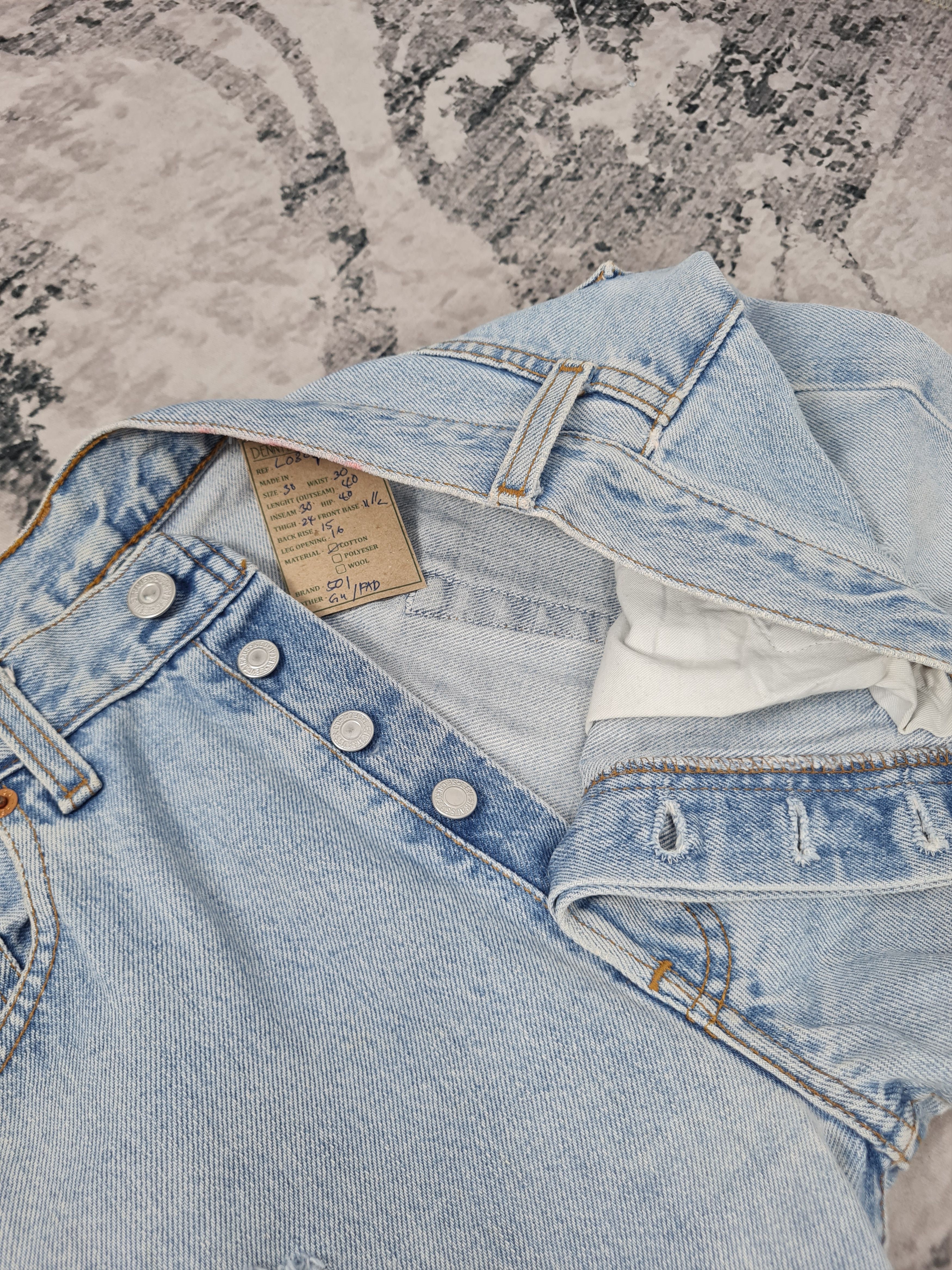 Levi's Vtg 90's LEVIS 501 Faded Distressed Jeans L0307 Size 30x30 Size US 30 / EU 46 - 11 Thumbnail