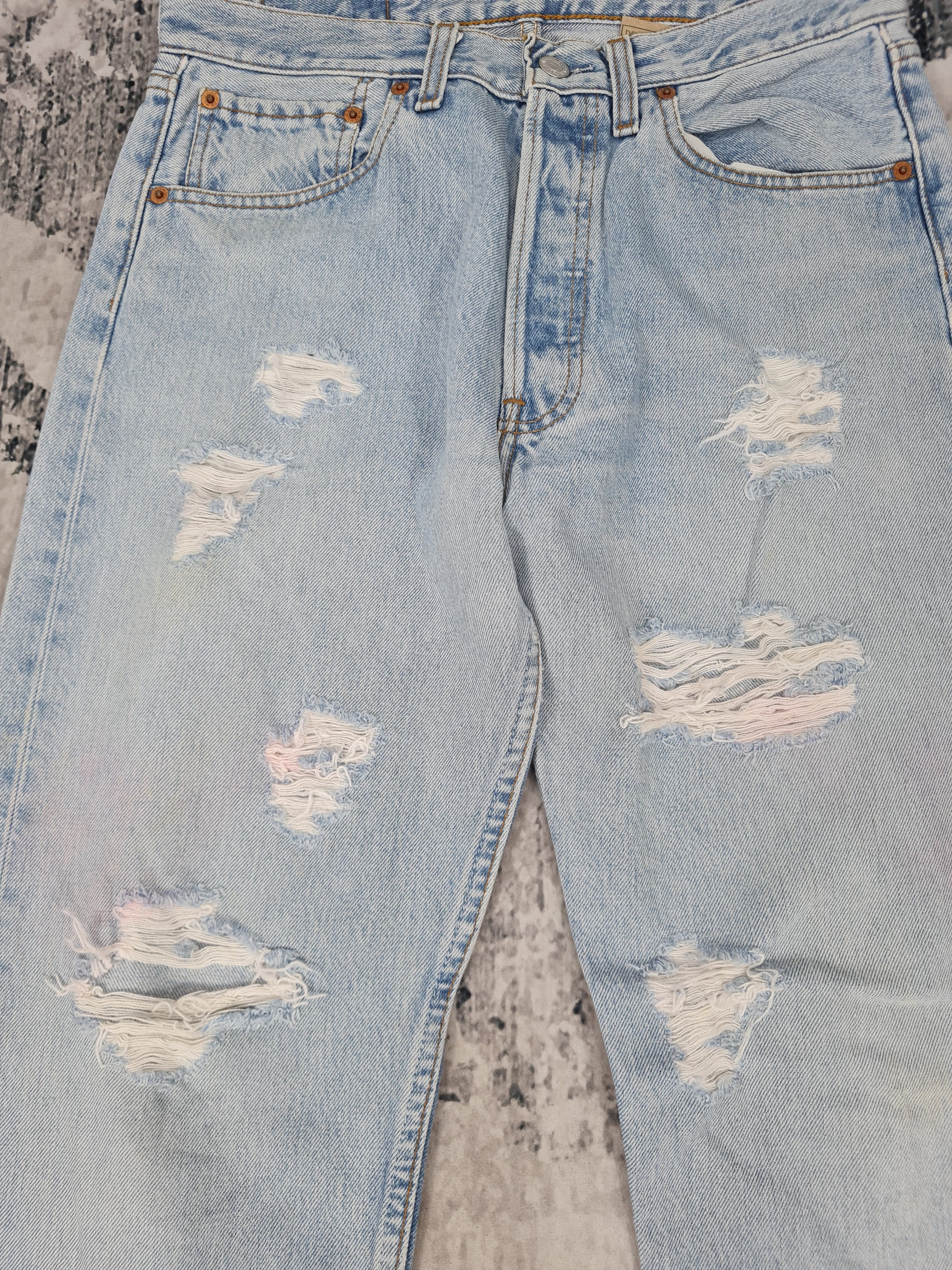 Levi's Vtg 90's LEVIS 501 Faded Distressed Jeans L0307 Size 30x30 Size US 30 / EU 46 - 5 Thumbnail