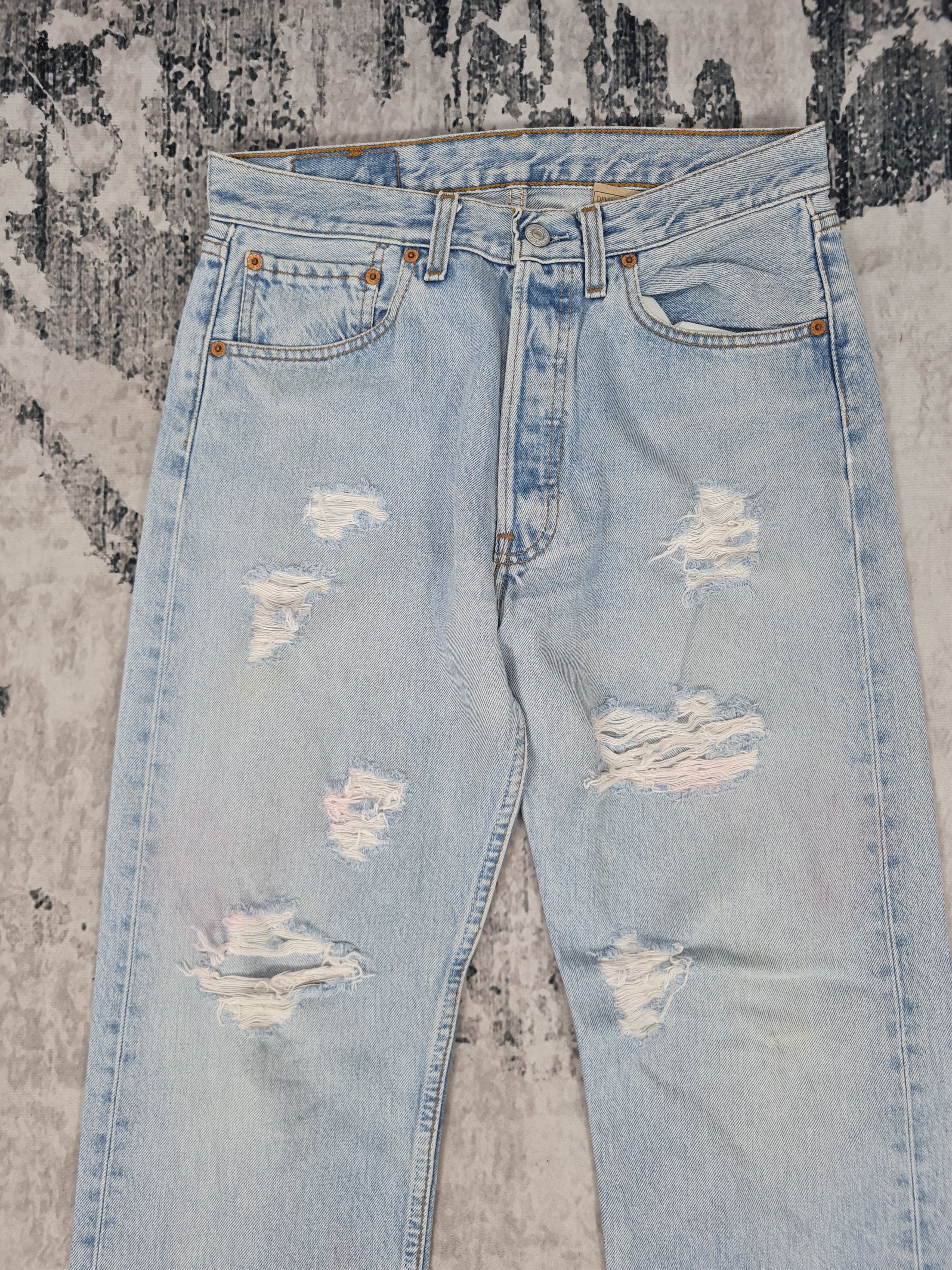Levi's Vtg 90's LEVIS 501 Faded Distressed Jeans L0307 Size 30x30 Size US 30 / EU 46 - 4 Thumbnail