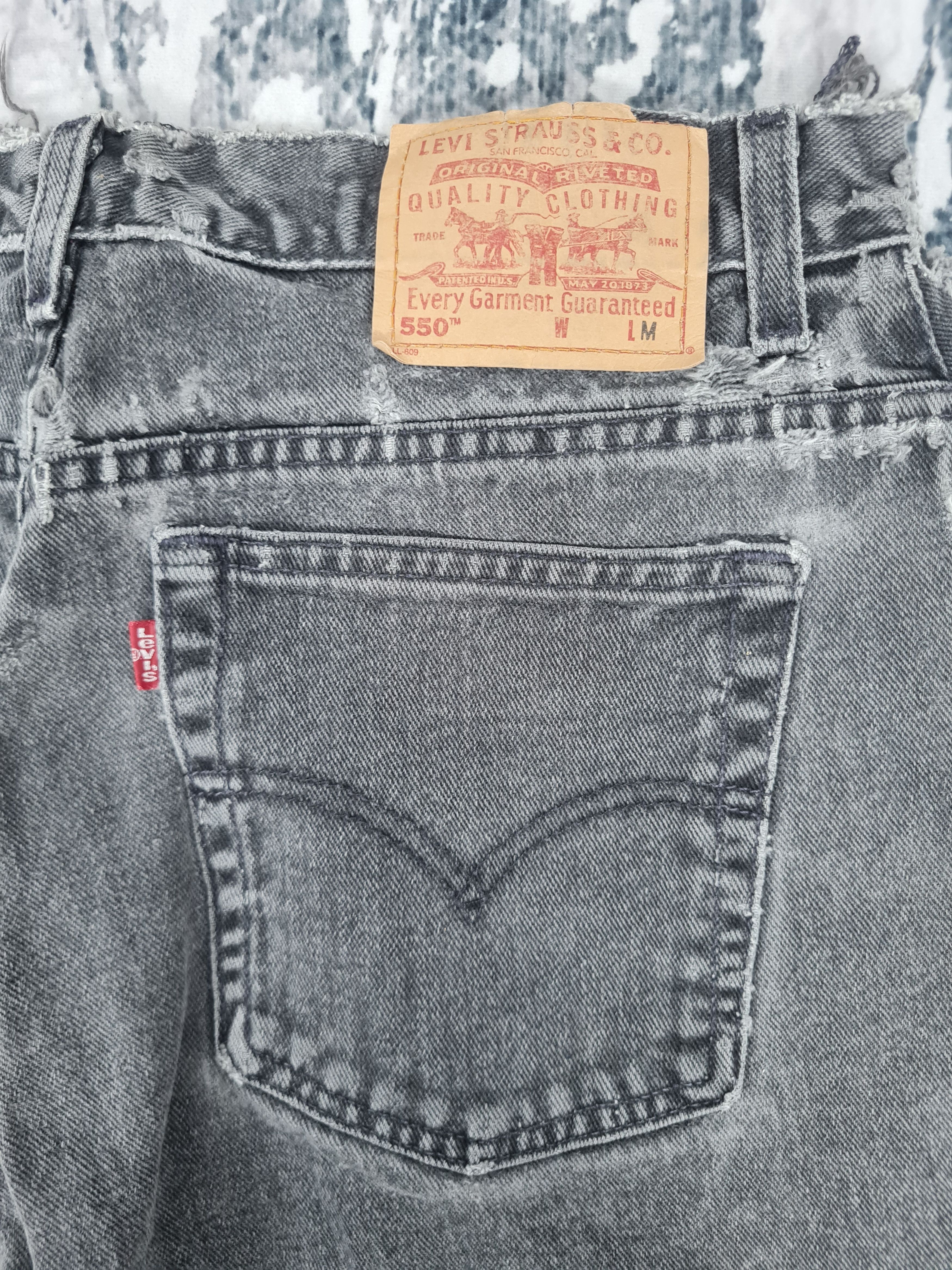 Levi's Vintage Clothing Vtg LEVIS 550 Faded Ripped Distressed Jeans L0310 Size 33x29 Size US 33 - 8 Thumbnail