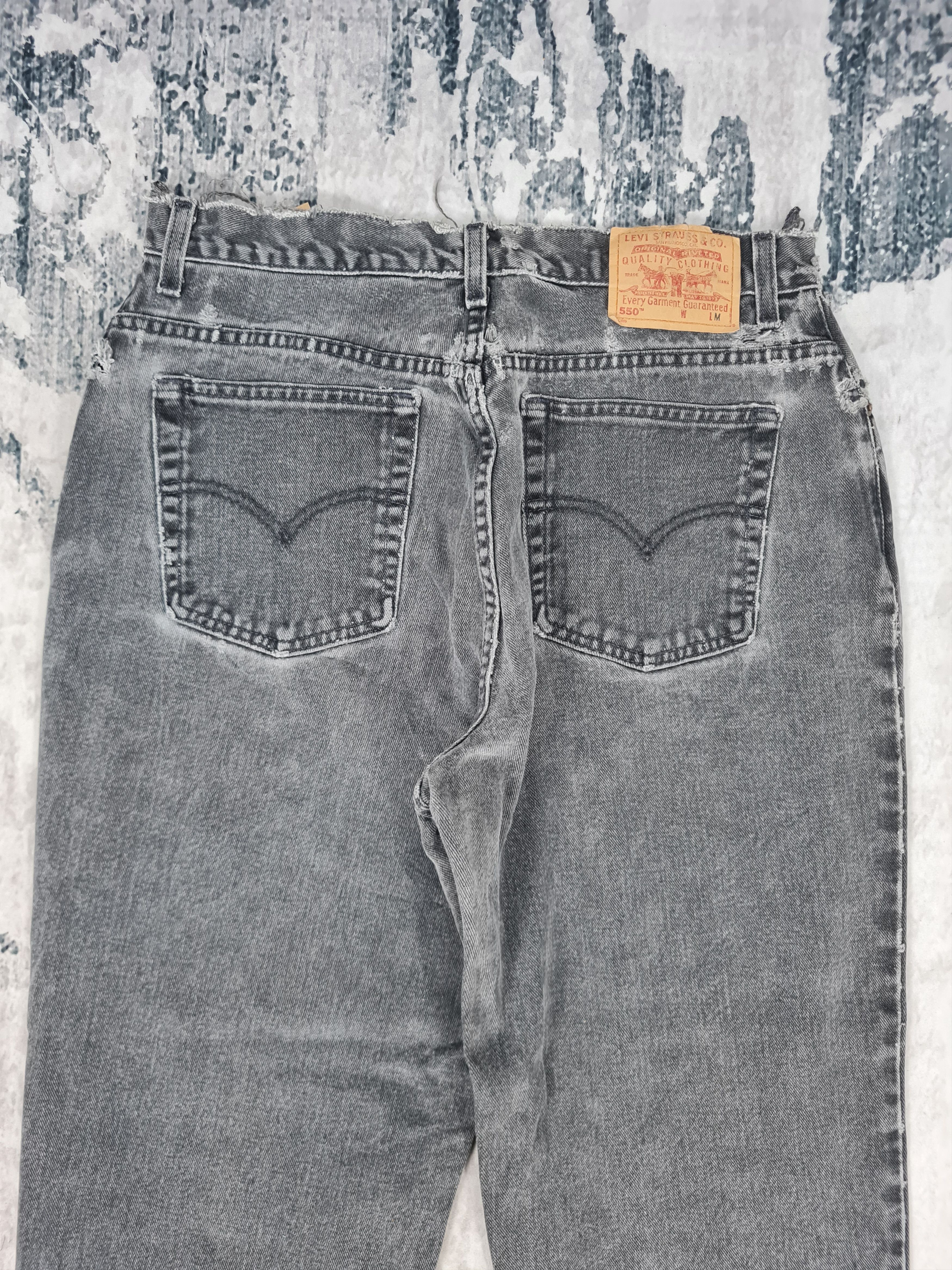Levi's Vintage Clothing Vtg LEVIS 550 Faded Ripped Distressed Jeans L0310 Size 33x29 Size US 33 - 7 Thumbnail