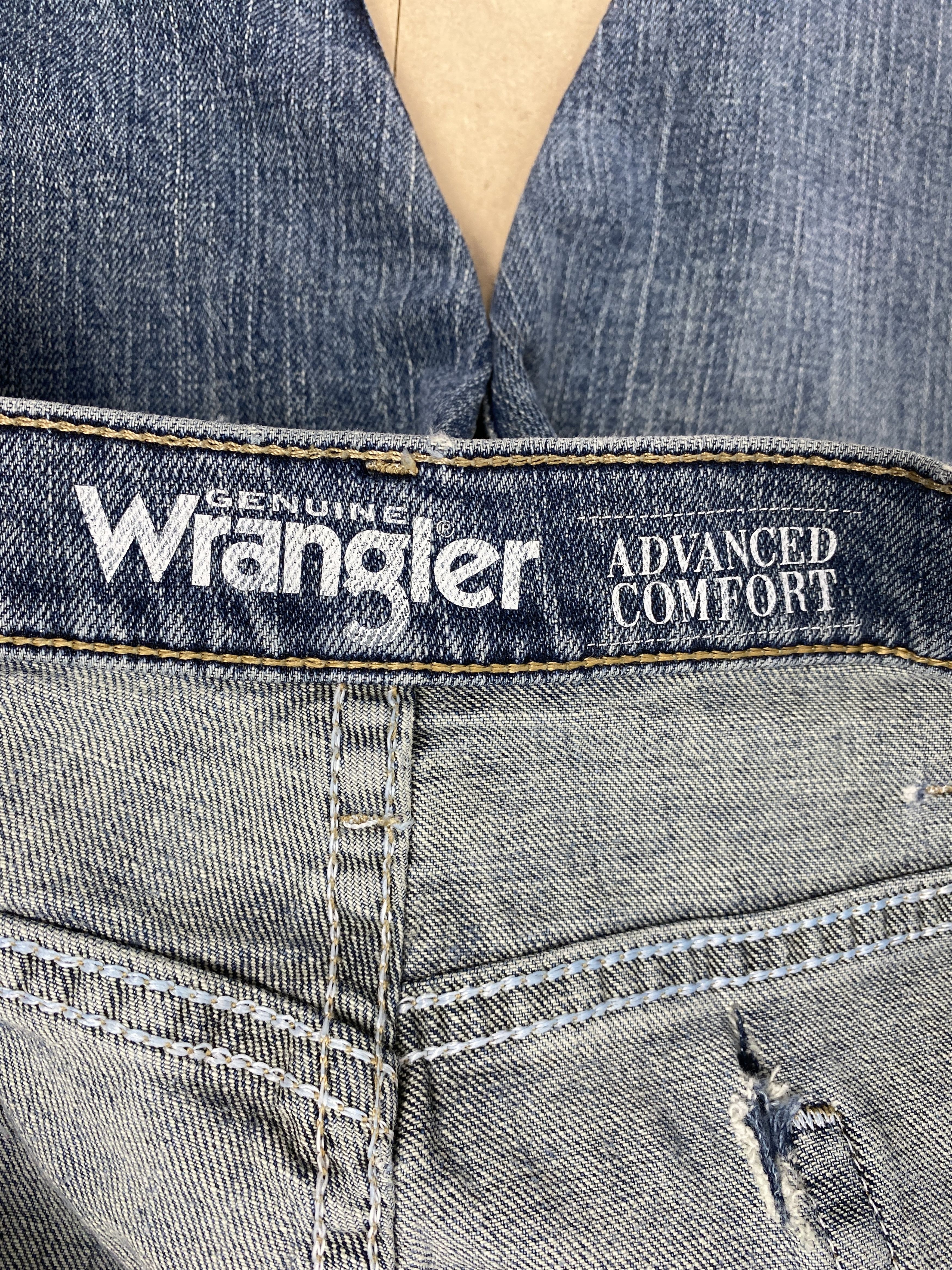 Vintage Vintage Wrangler Slim Fit Faded Blue Jeans Size US 36 / EU 52 - 8 Thumbnail